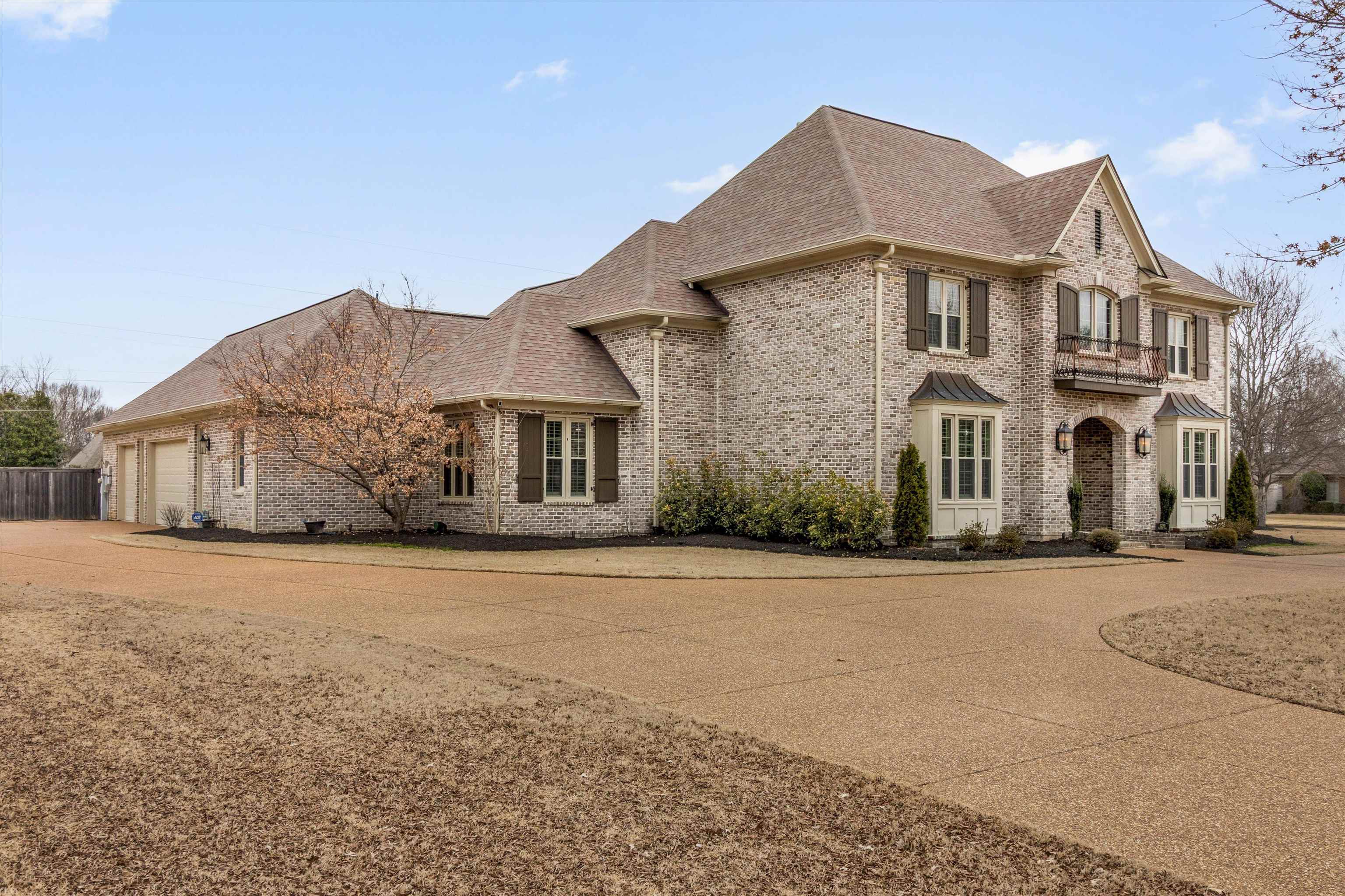 3229 BEDFORD LN