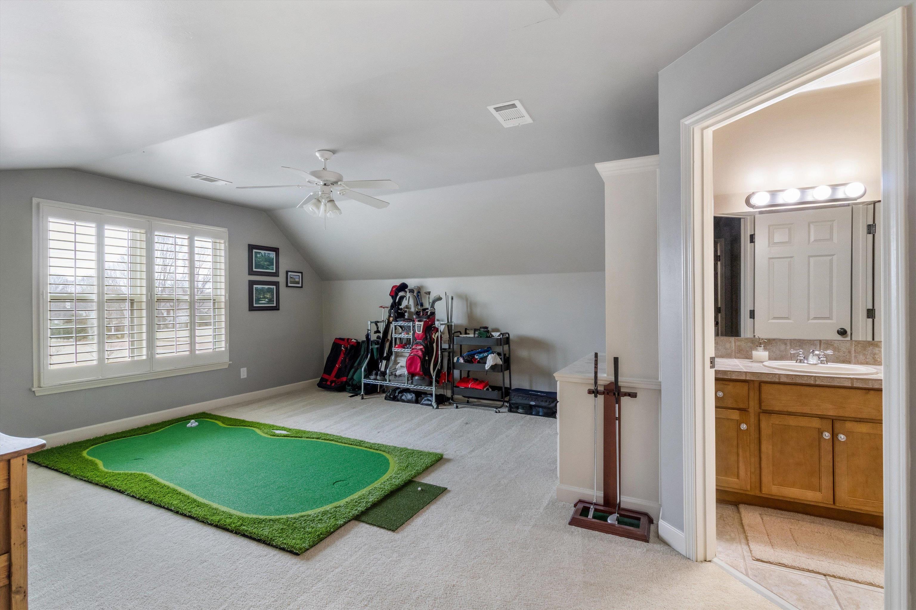 3229 BEDFORD LN