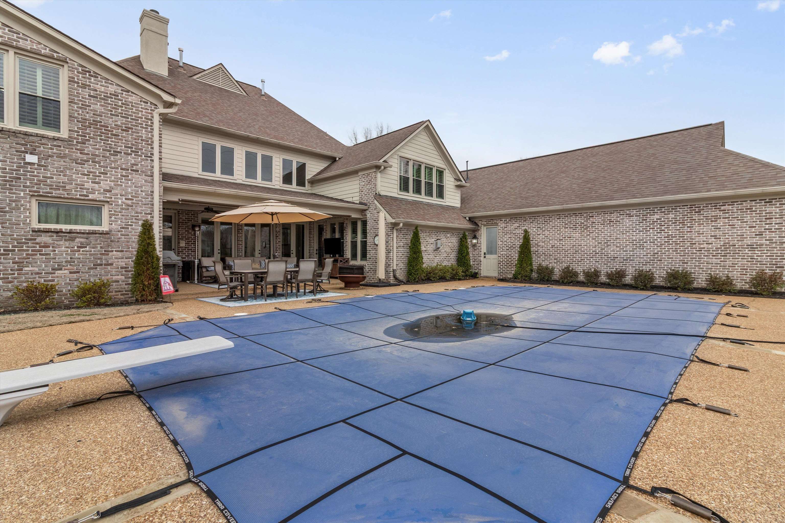 3229 BEDFORD LN