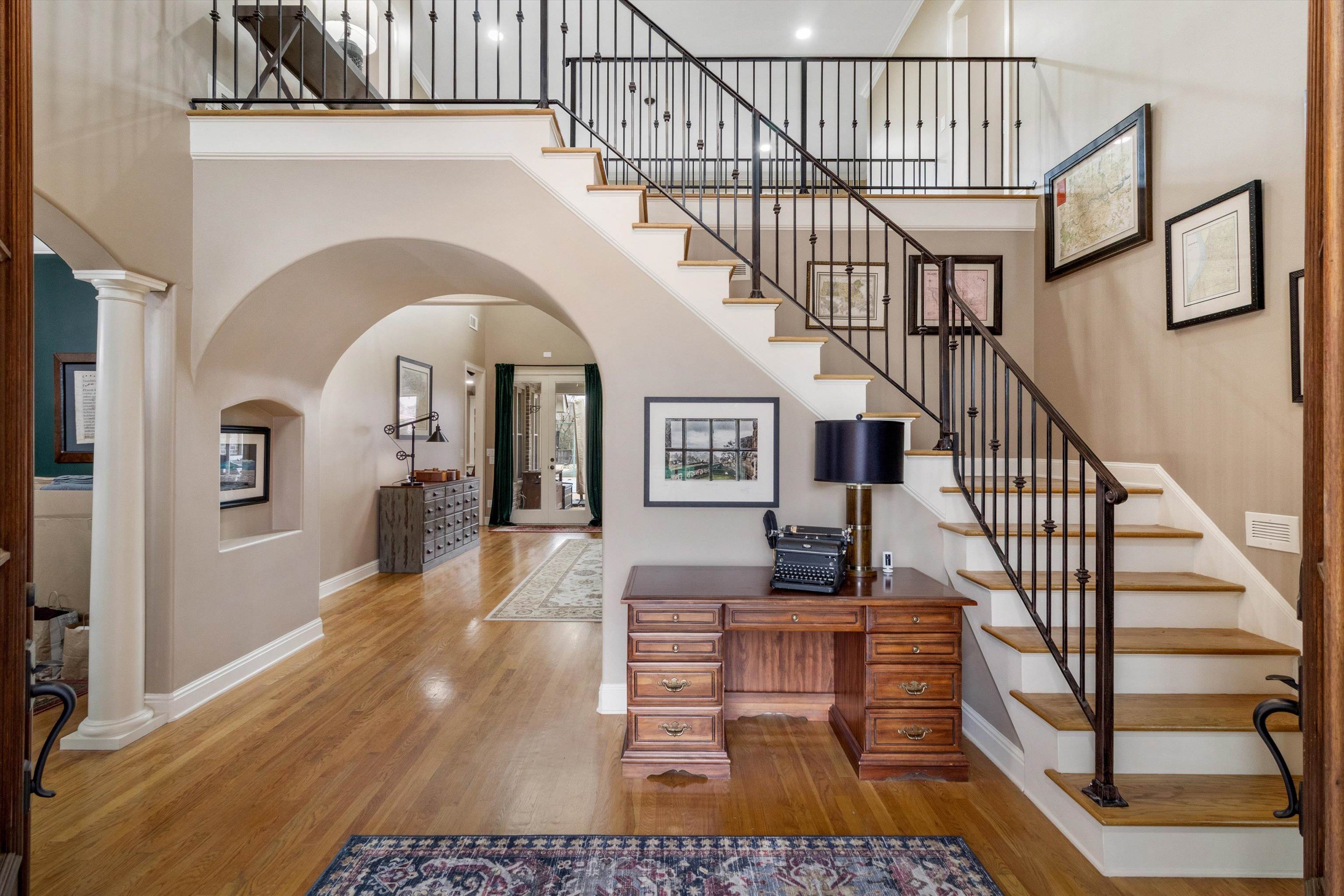 3229 BEDFORD LN
