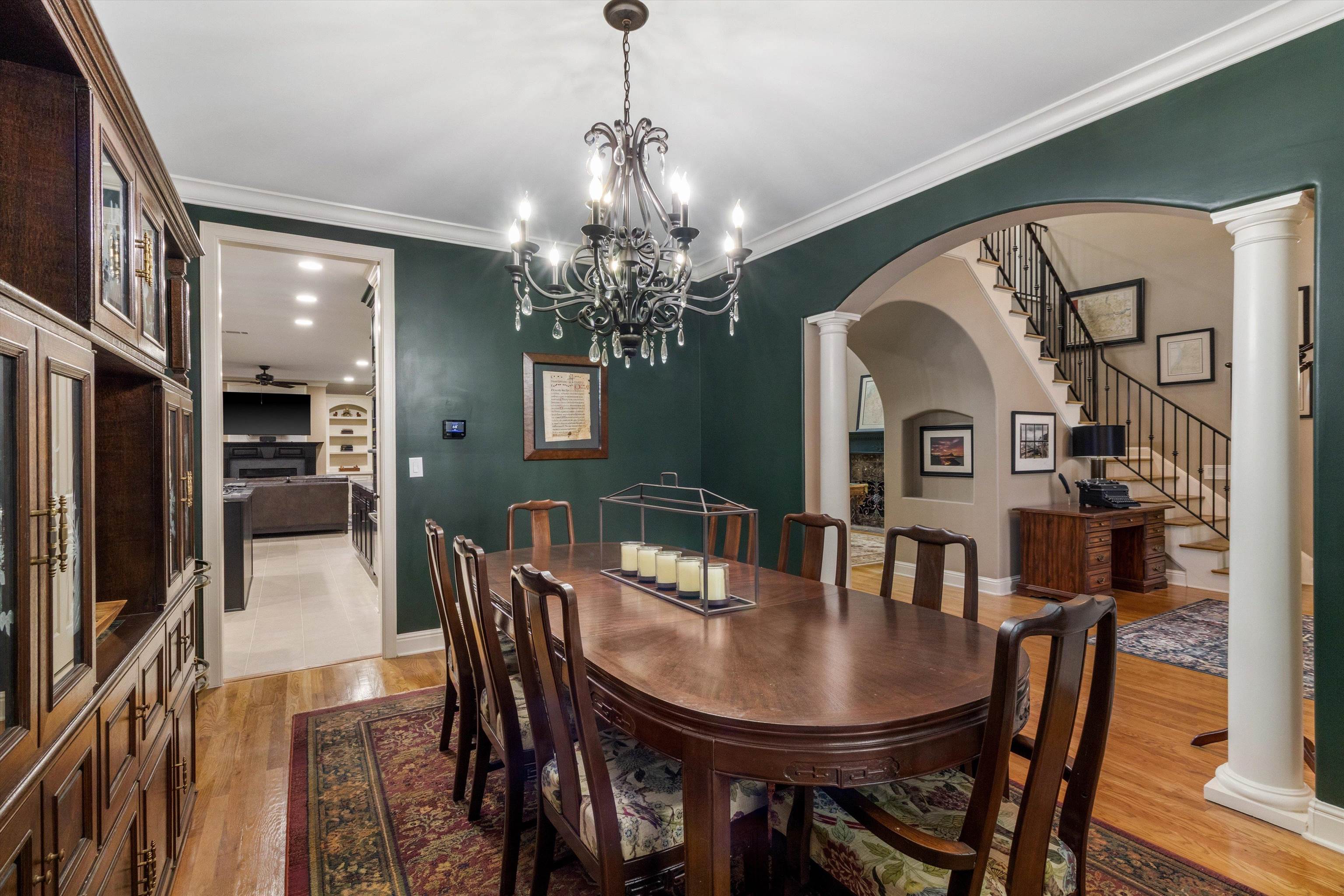 3229 BEDFORD LN