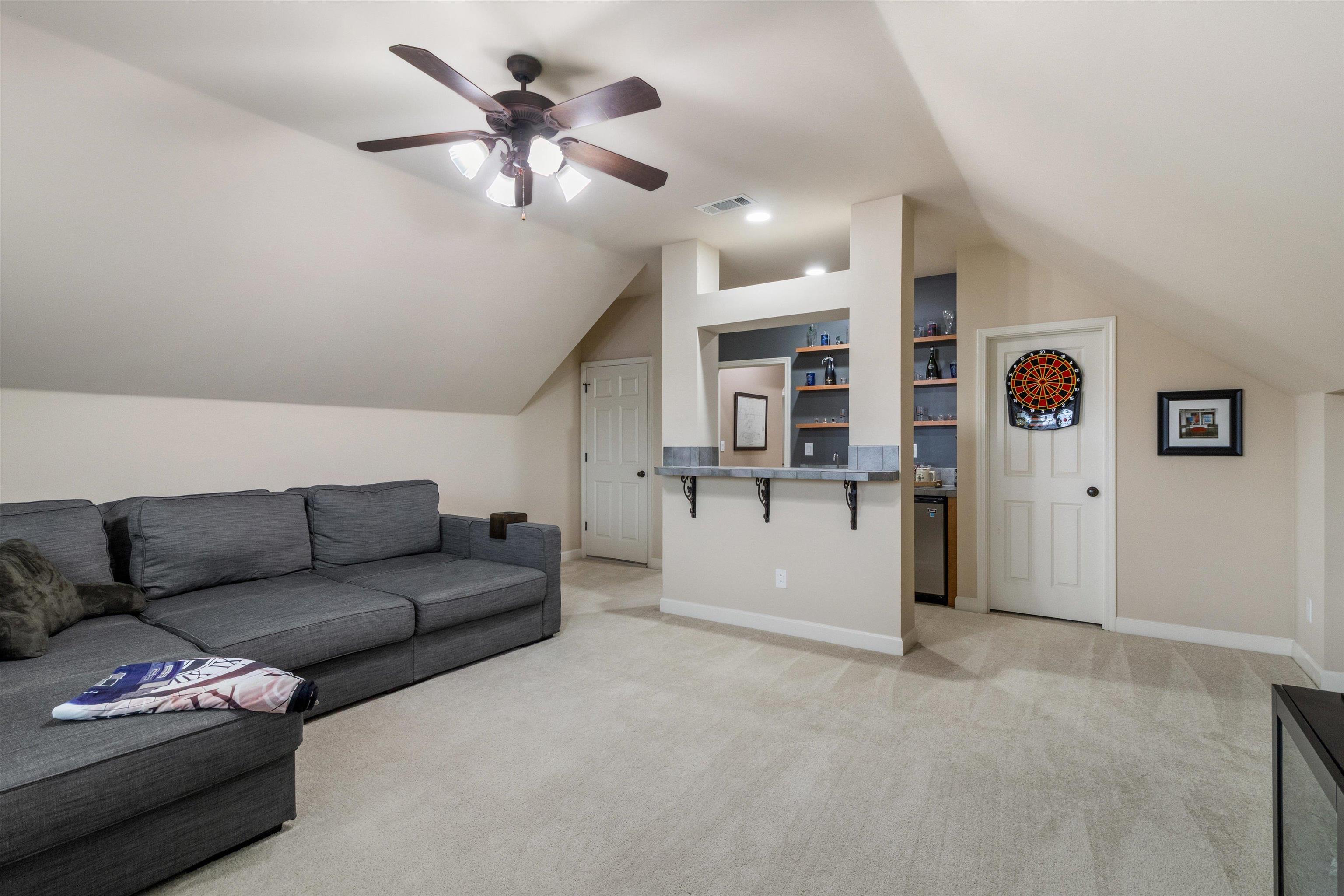 3229 BEDFORD LN