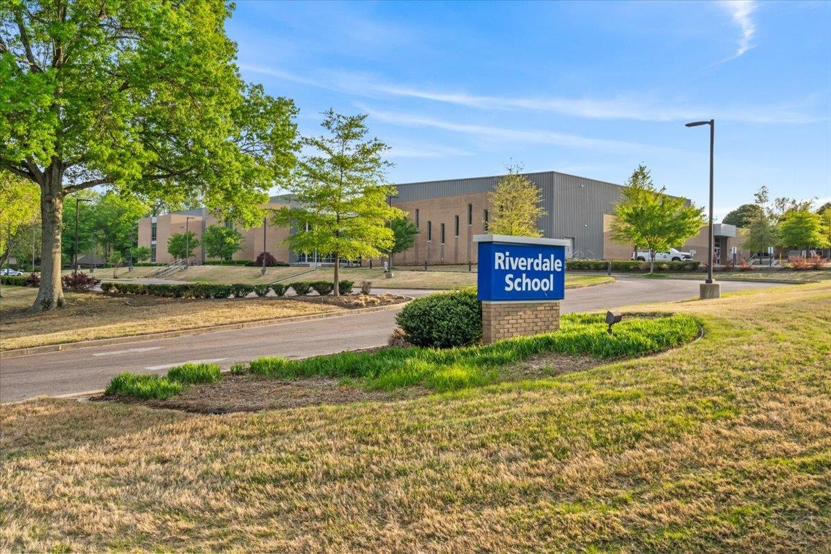 1217 SADDLE RIDGE DR