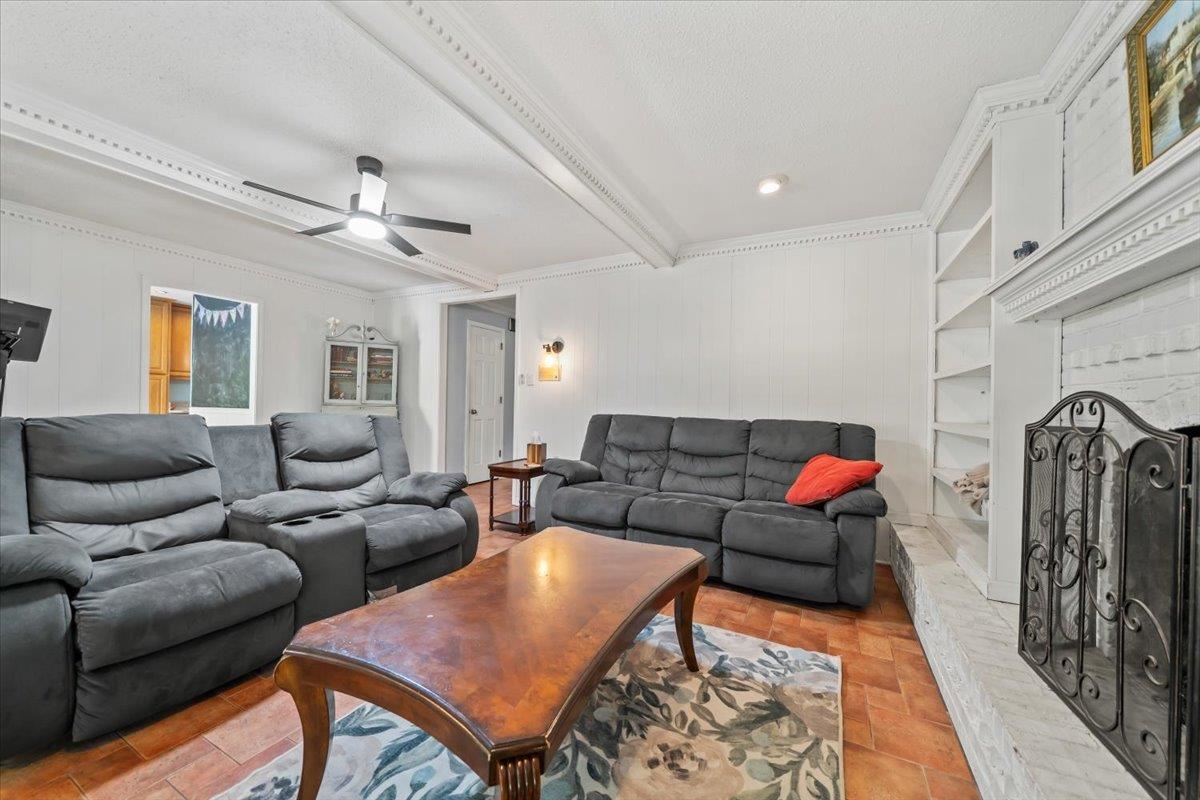 1217 SADDLE RIDGE DR