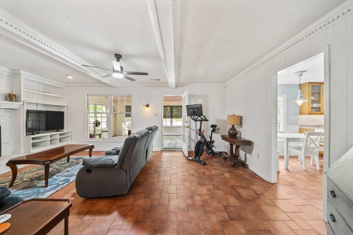 1217 SADDLE RIDGE DR