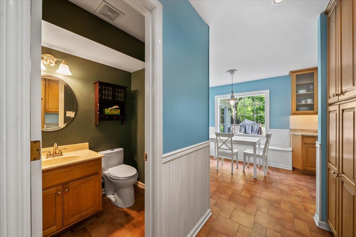 1217 SADDLE RIDGE DR