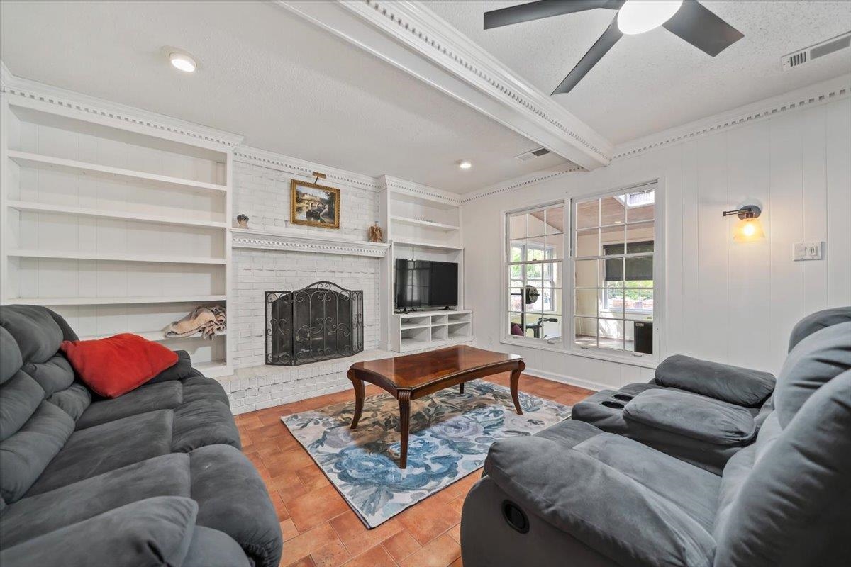 1217 SADDLE RIDGE DR