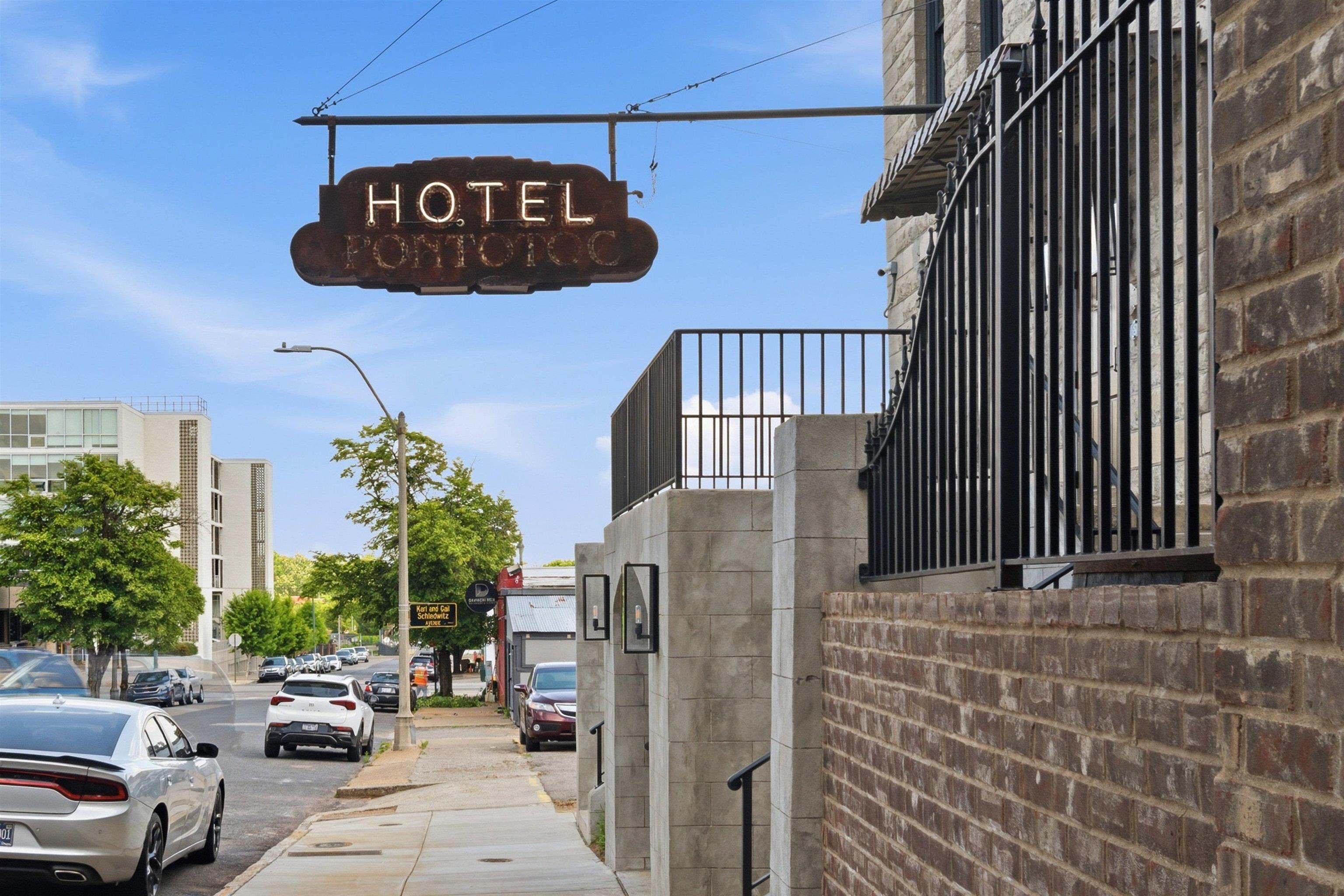 65 E PONTOTOC AVE Unit: 101