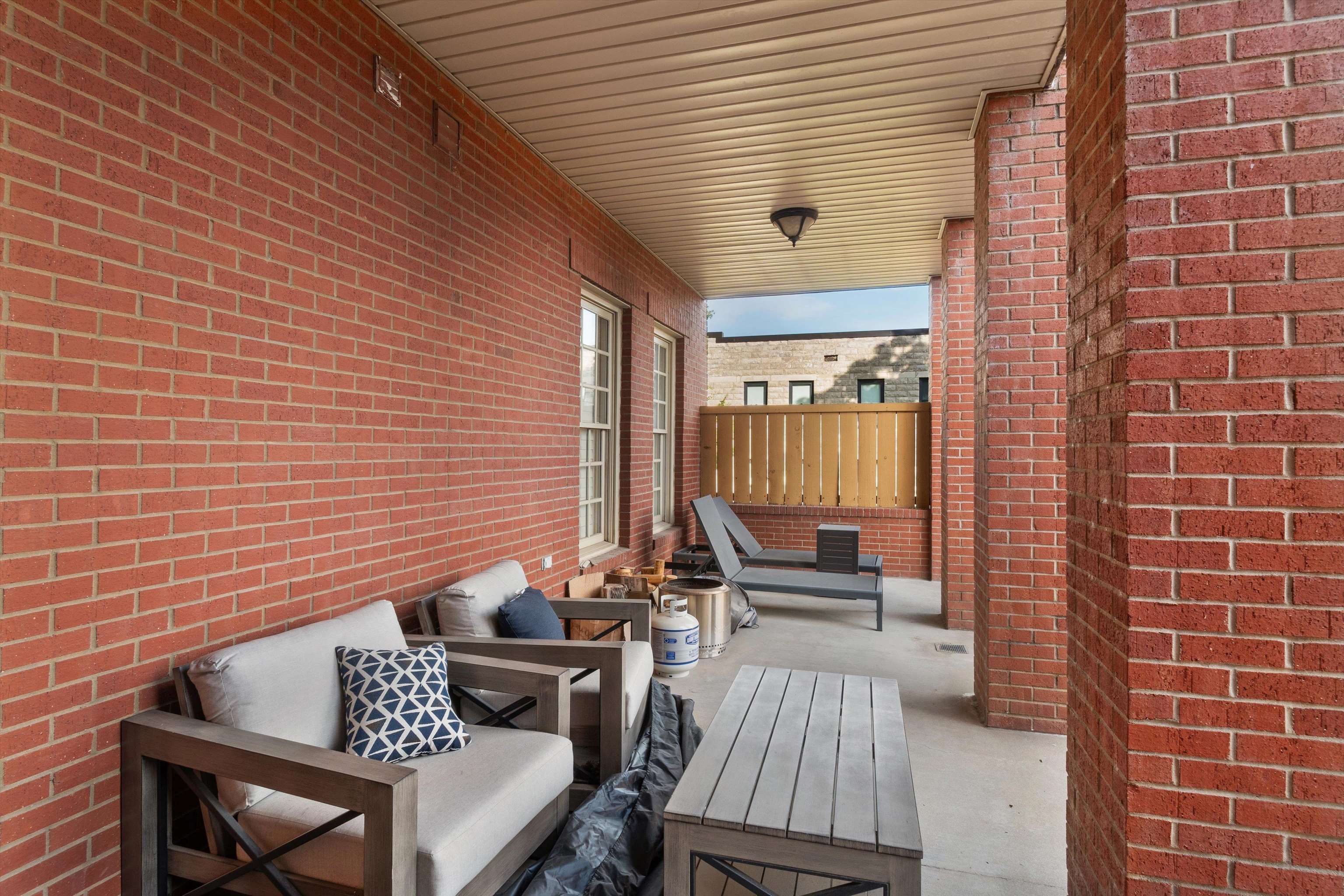 65 E PONTOTOC AVE Unit: 101