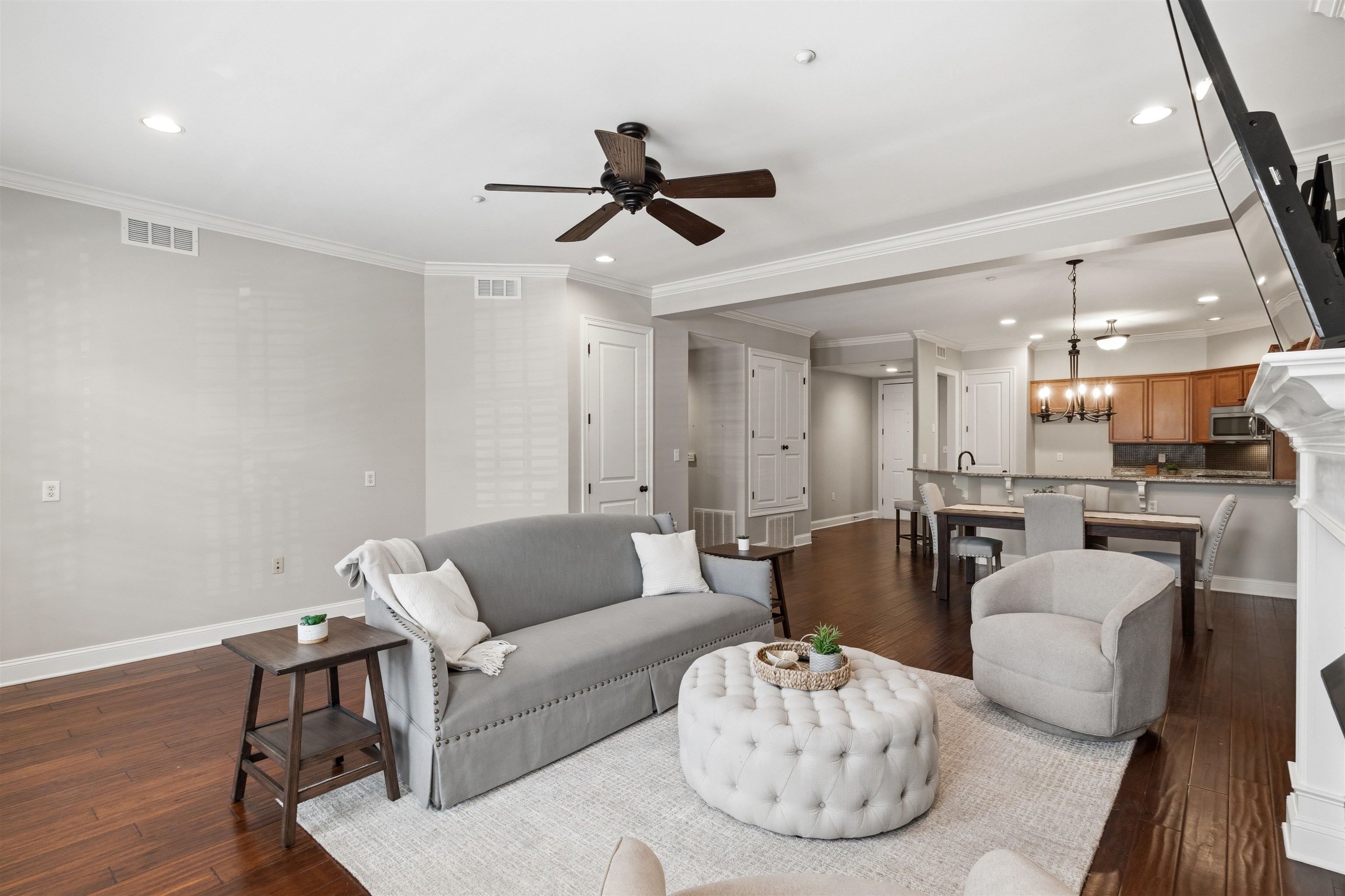 65 E PONTOTOC AVE Unit: 101