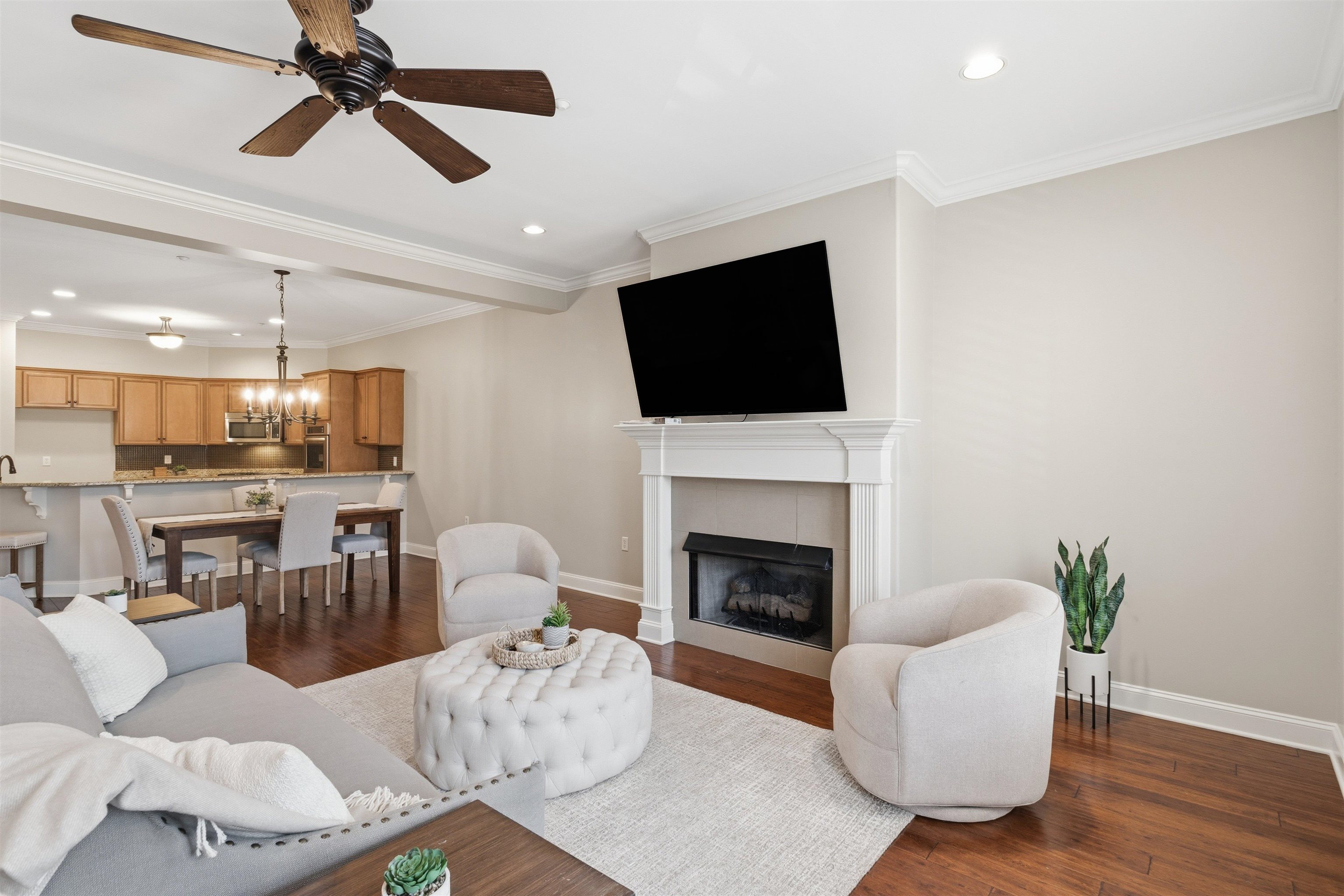 65 E PONTOTOC AVE Unit: 101