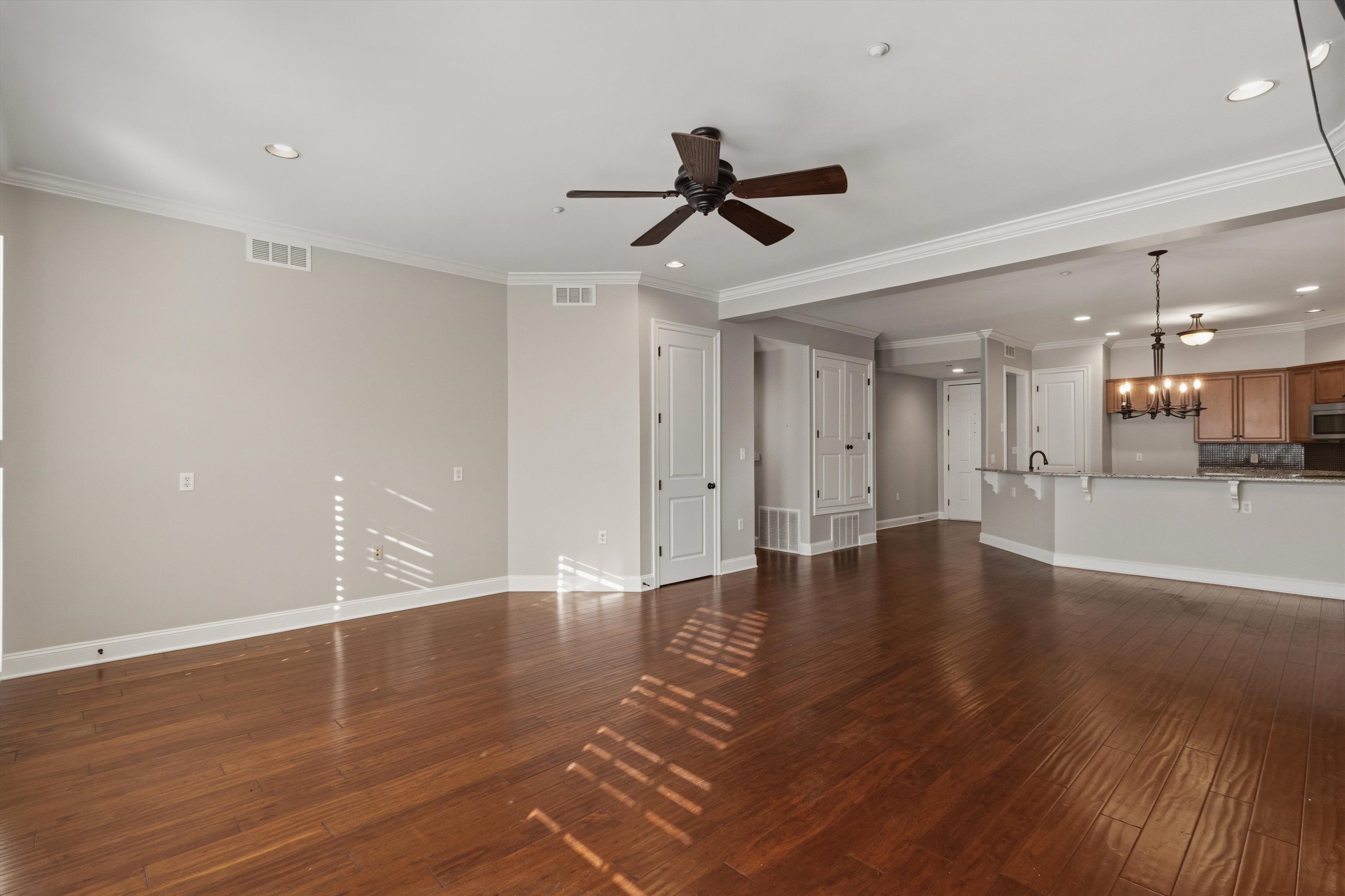 65 E PONTOTOC AVE Unit: 101