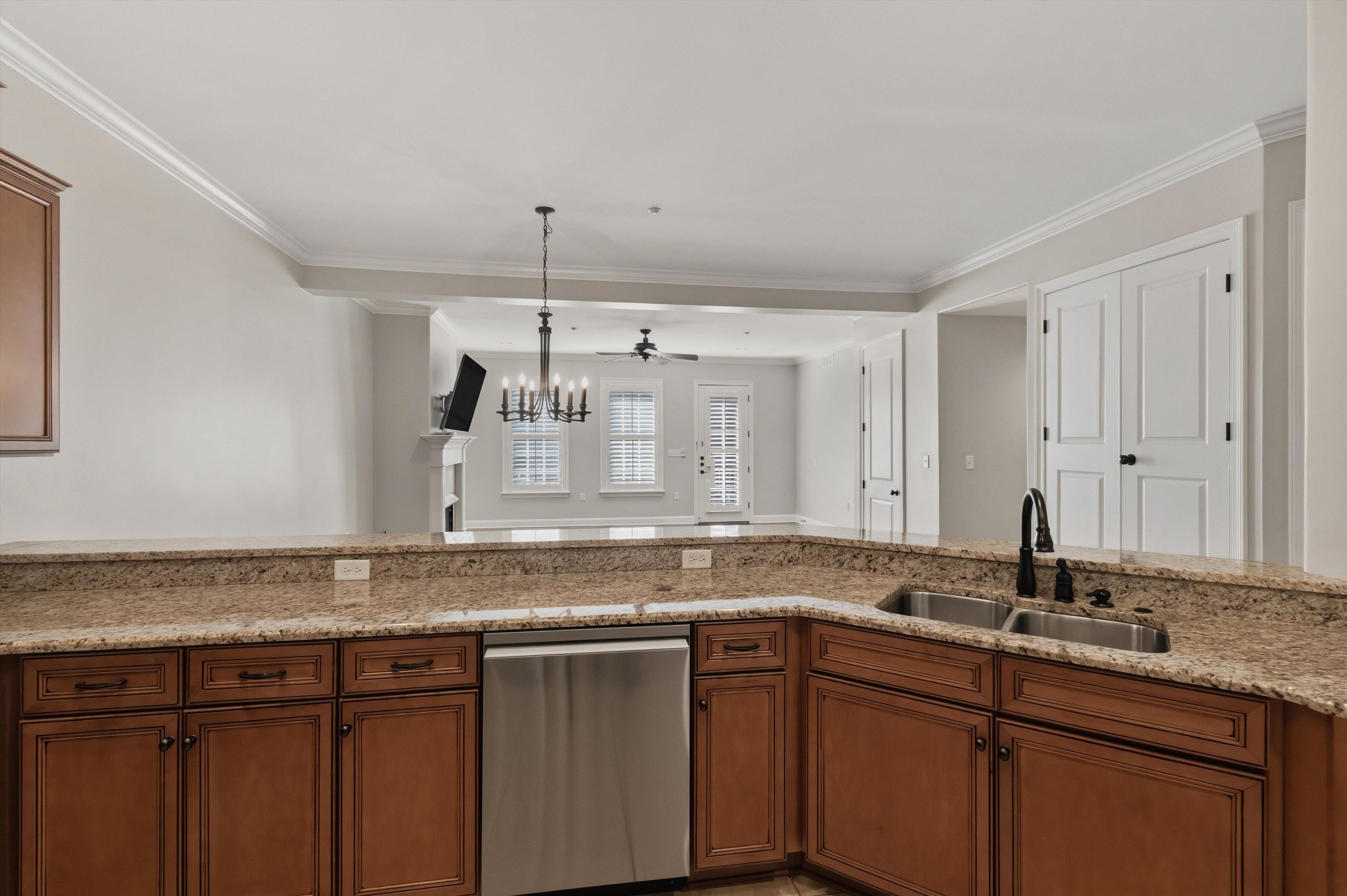65 E PONTOTOC AVE Unit: 101