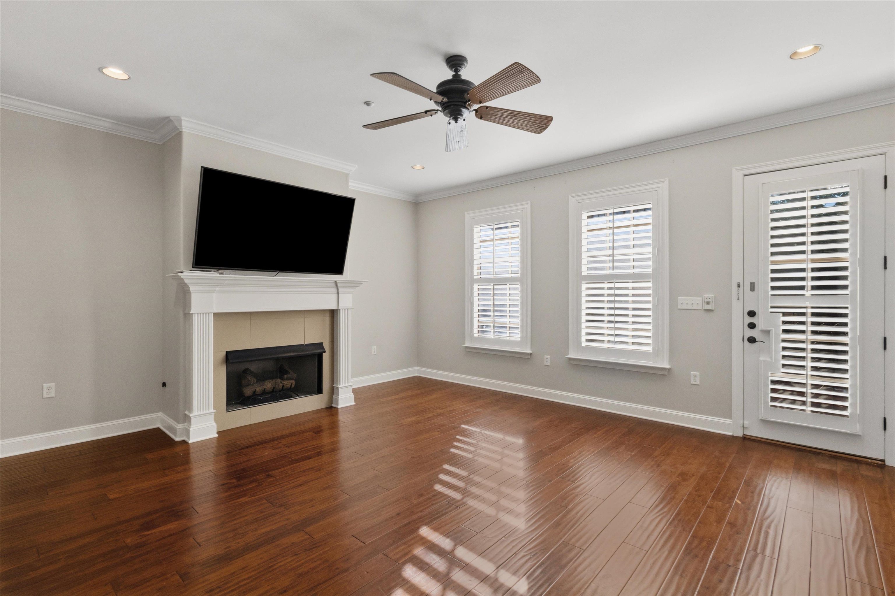 65 E PONTOTOC AVE Unit: 101