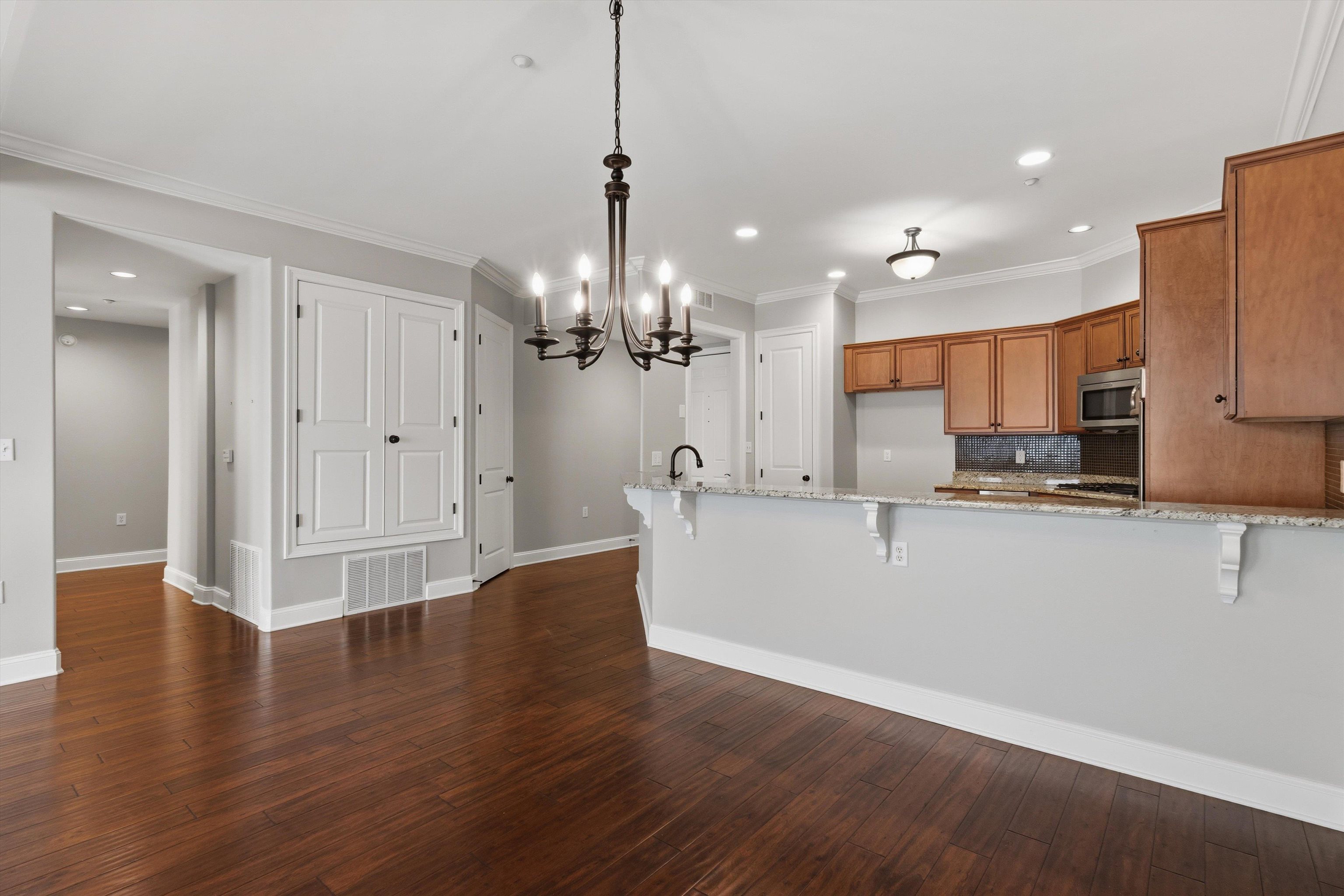 65 E PONTOTOC AVE Unit: 101