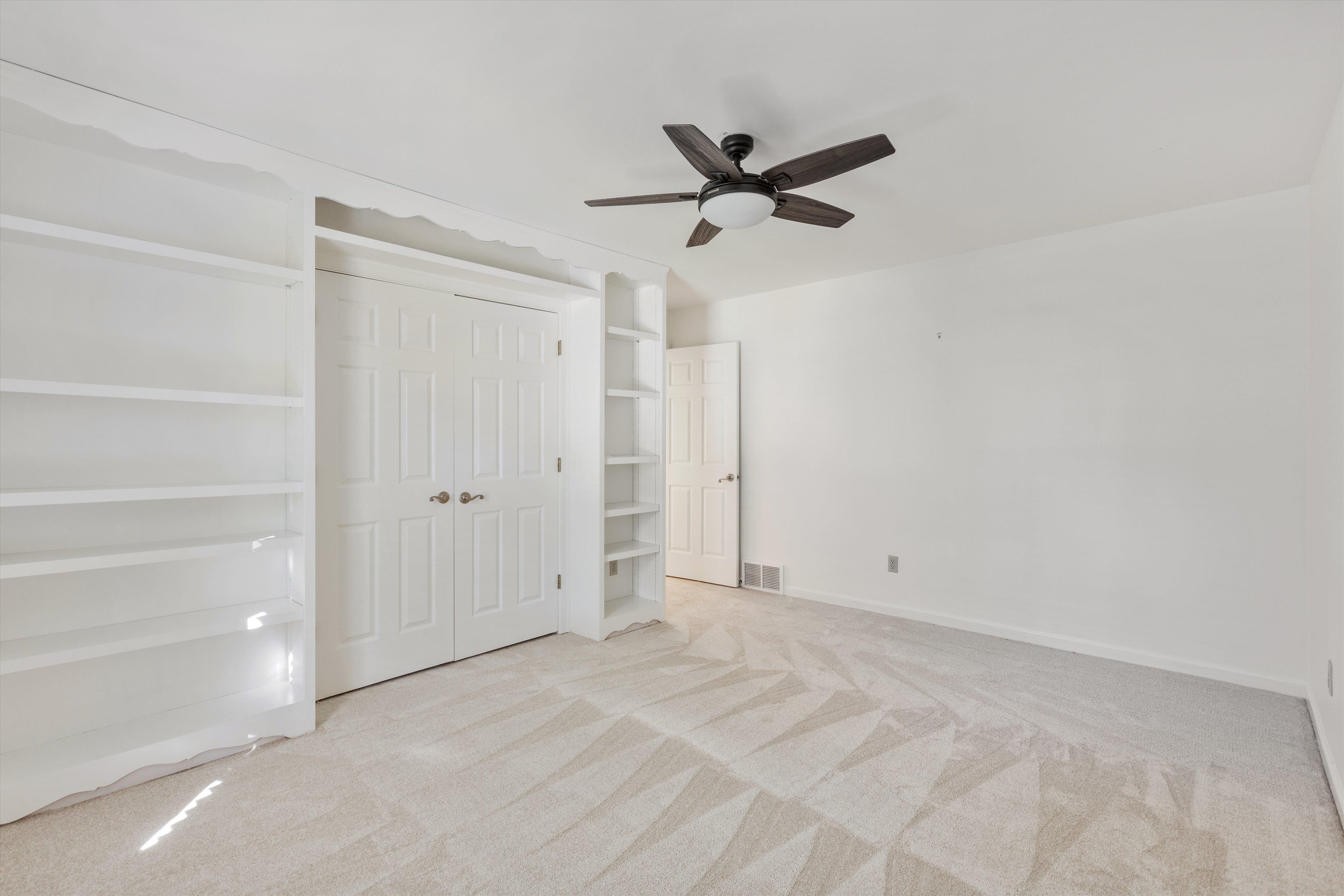 2088 DEERWOODS CV