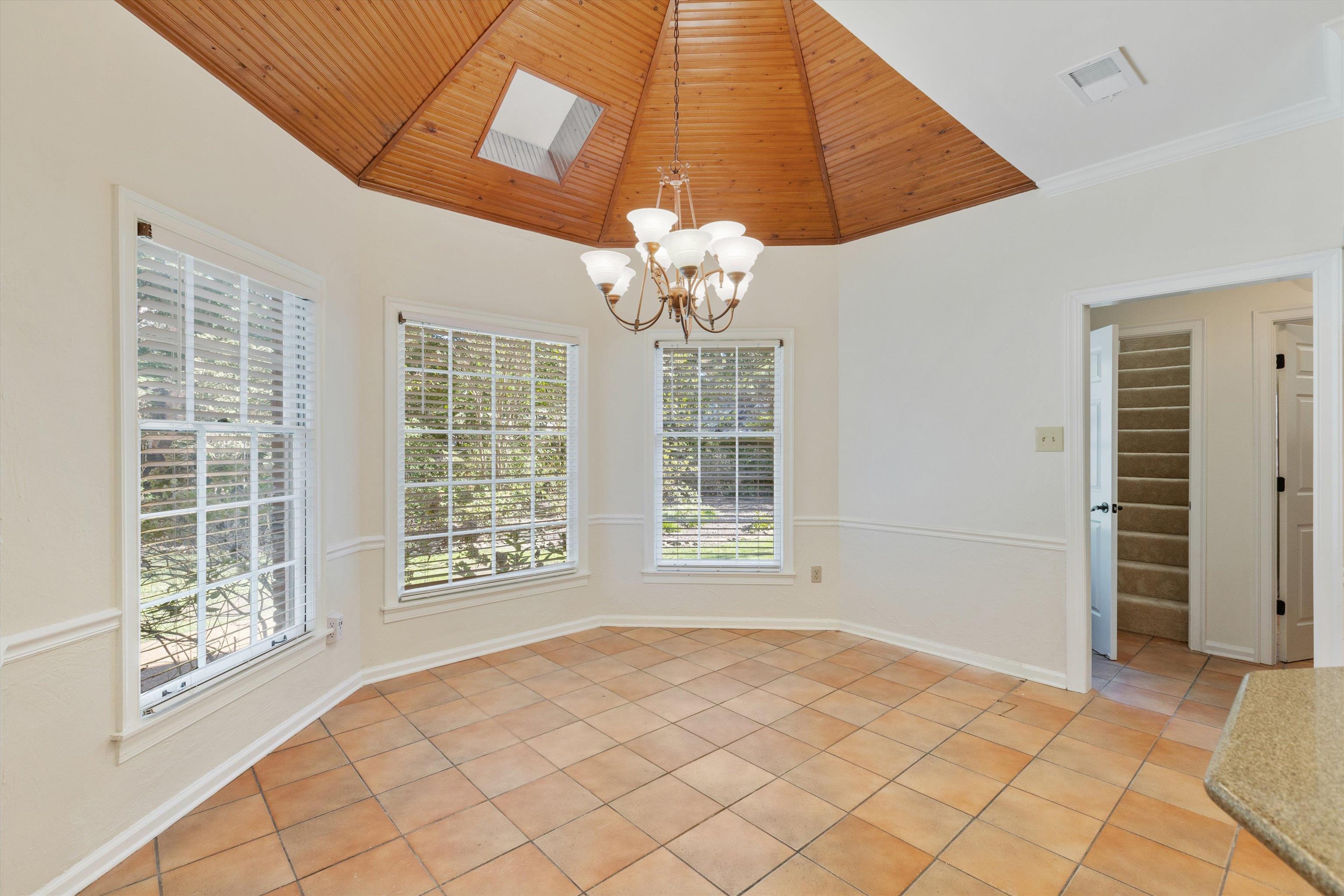 2088 DEERWOODS CV