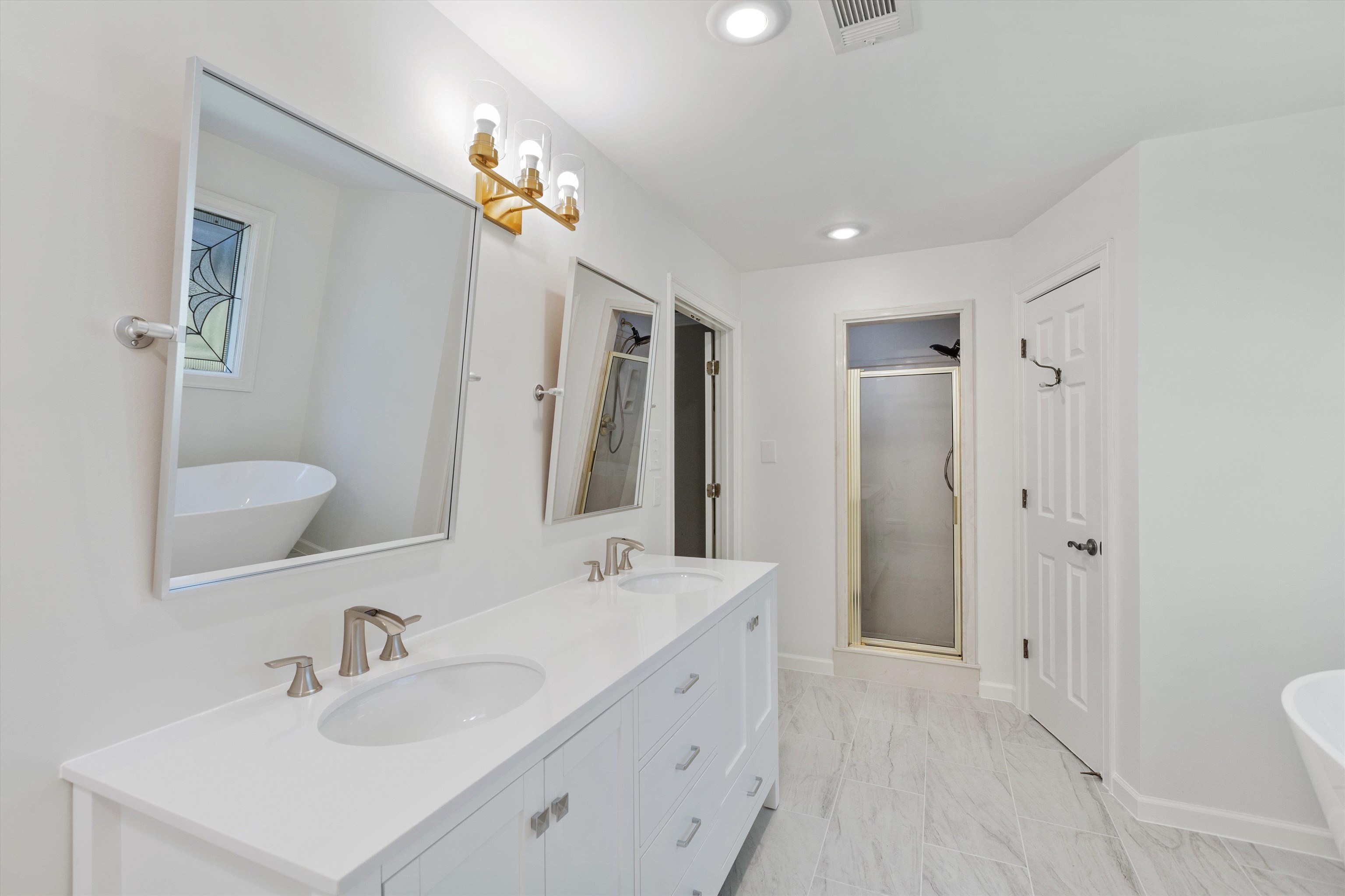 2088 DEERWOODS CV