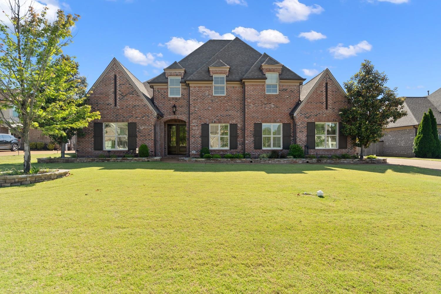 4454 CHESTNUT HILL DR
