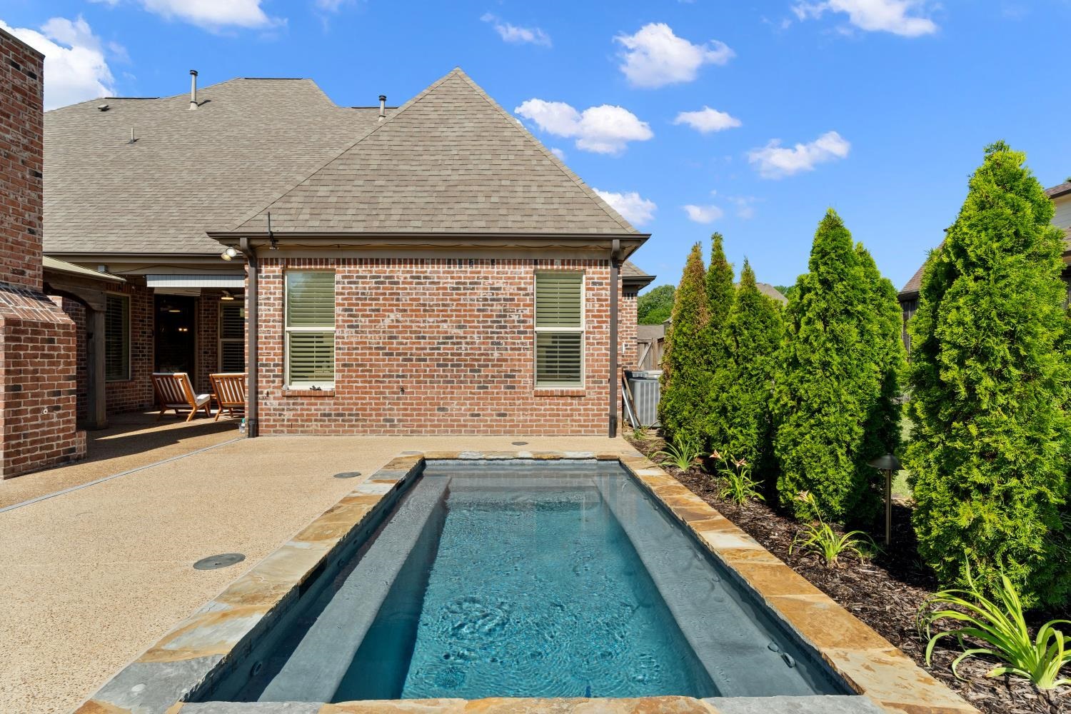 4454 CHESTNUT HILL DR