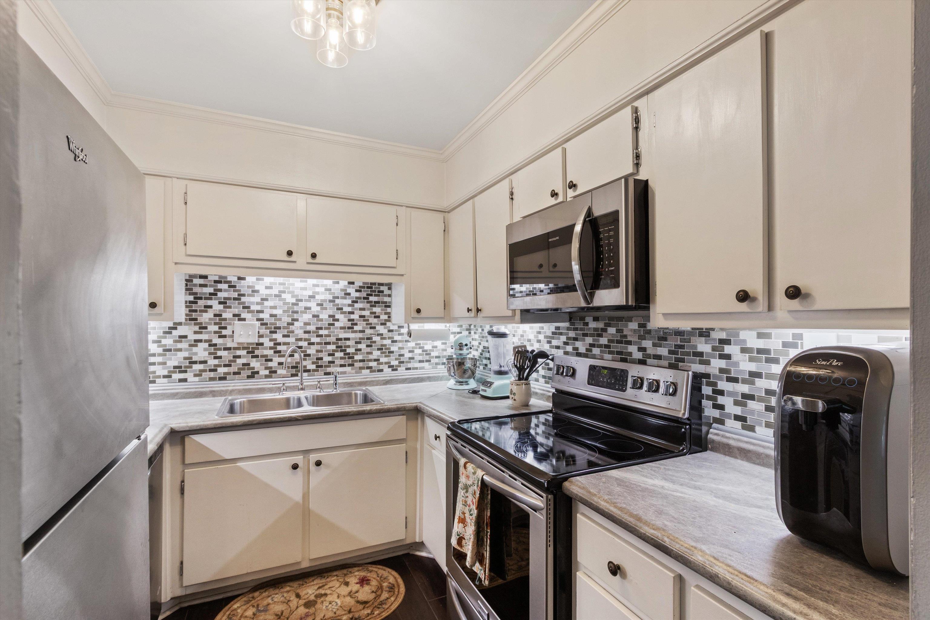 8467 ROTHCHILD RD Unit: 34