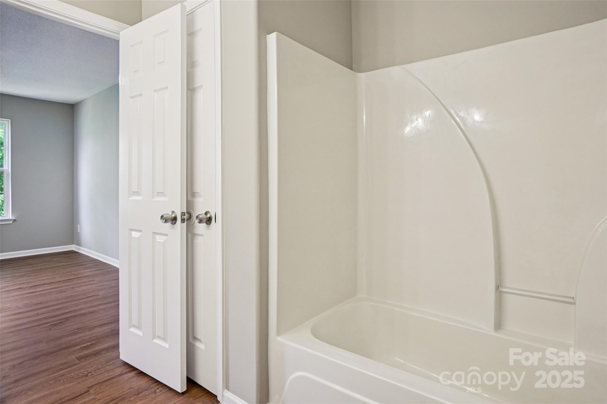 8019 Kings Creek Drive