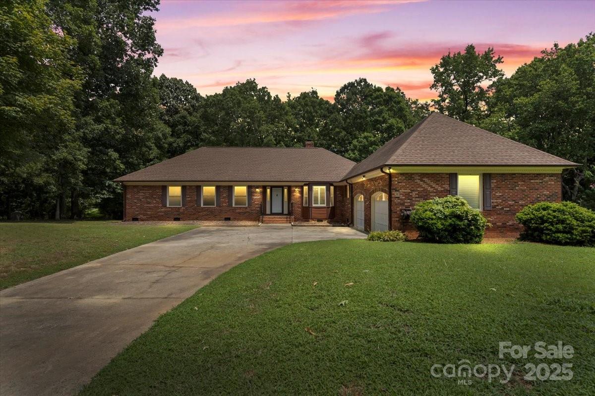 2502 Knights Court