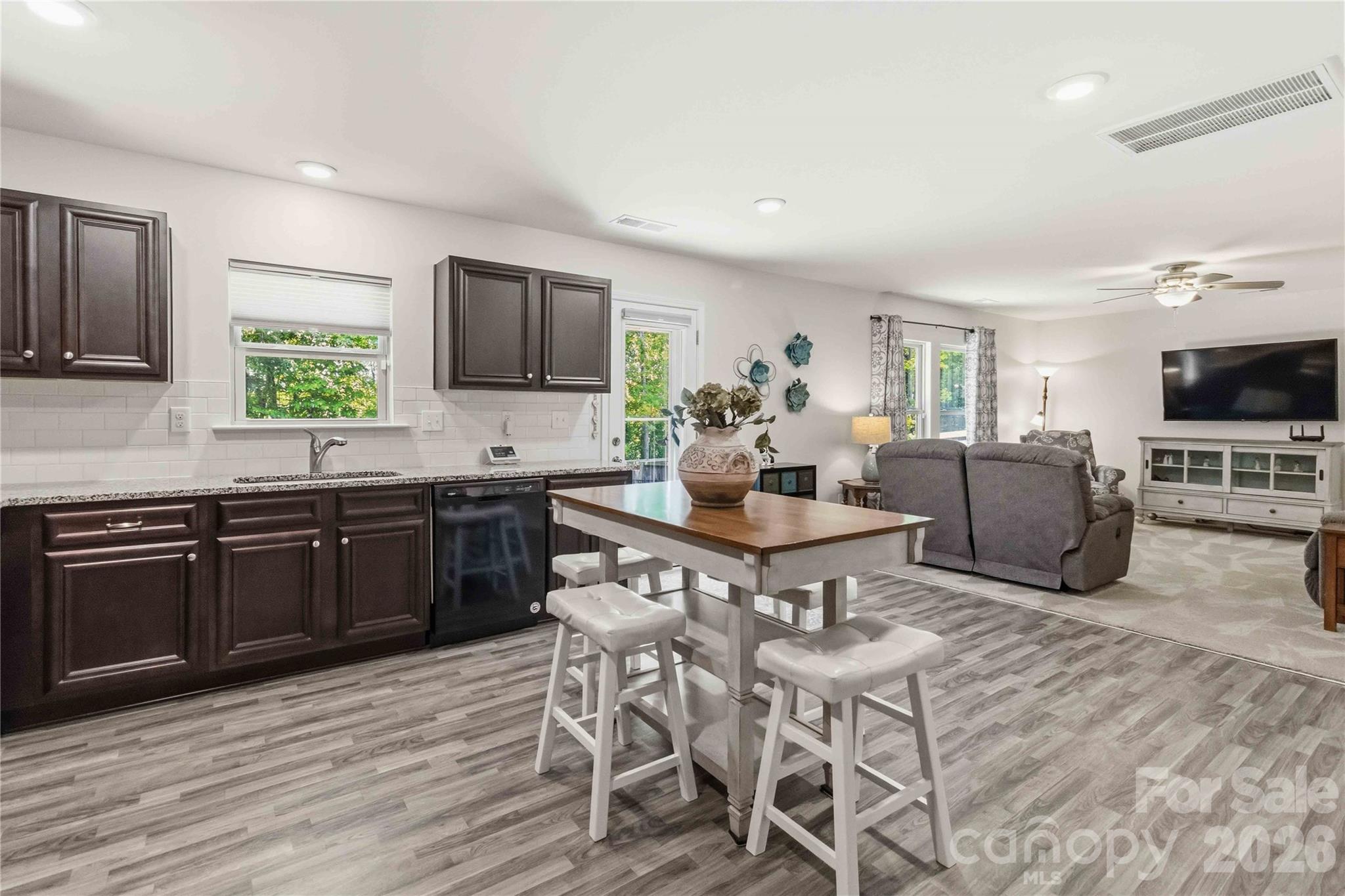 622 Oldham Lane