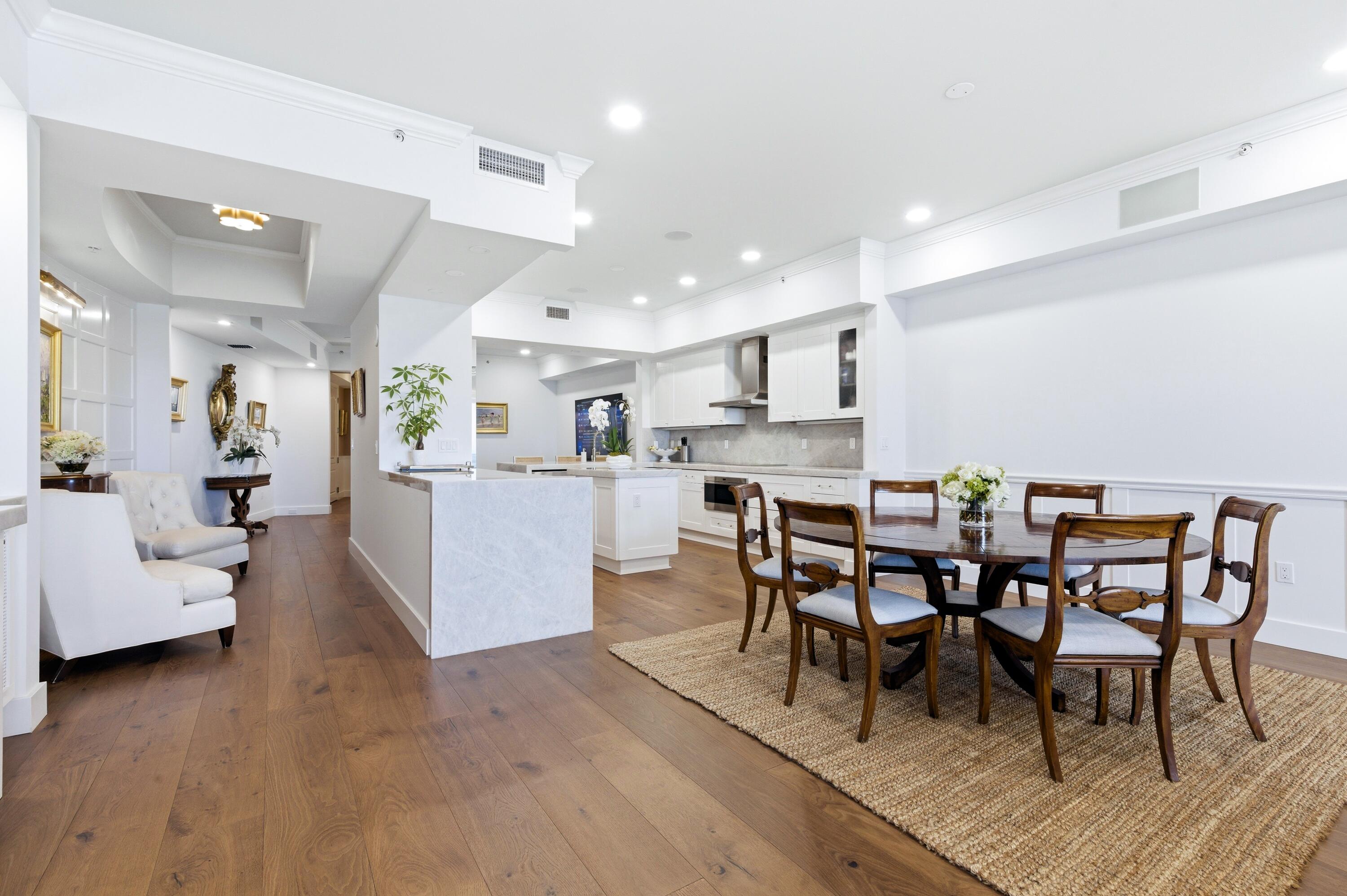 201 S Narcissus Avenue 1102