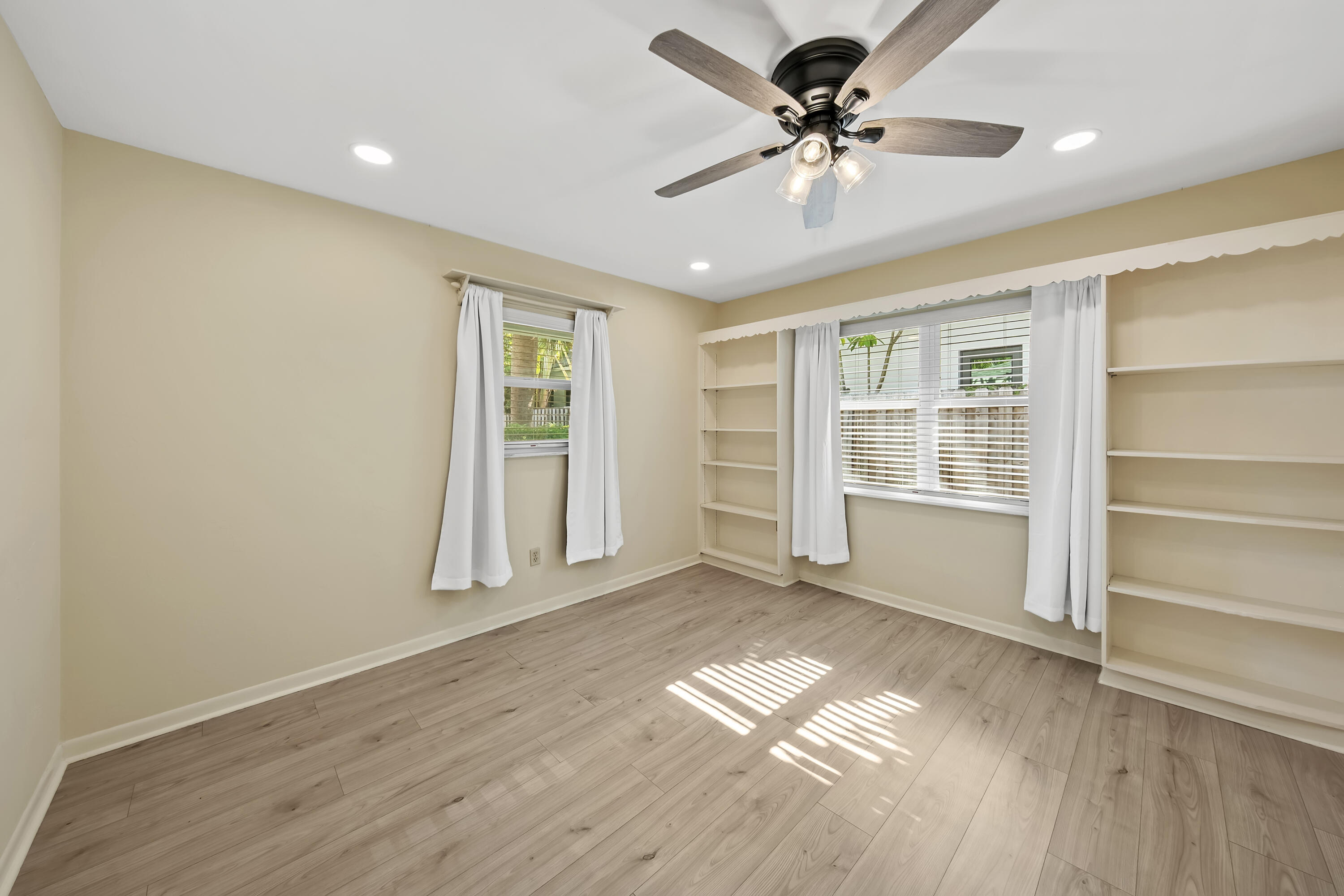 129 Alhambra Place