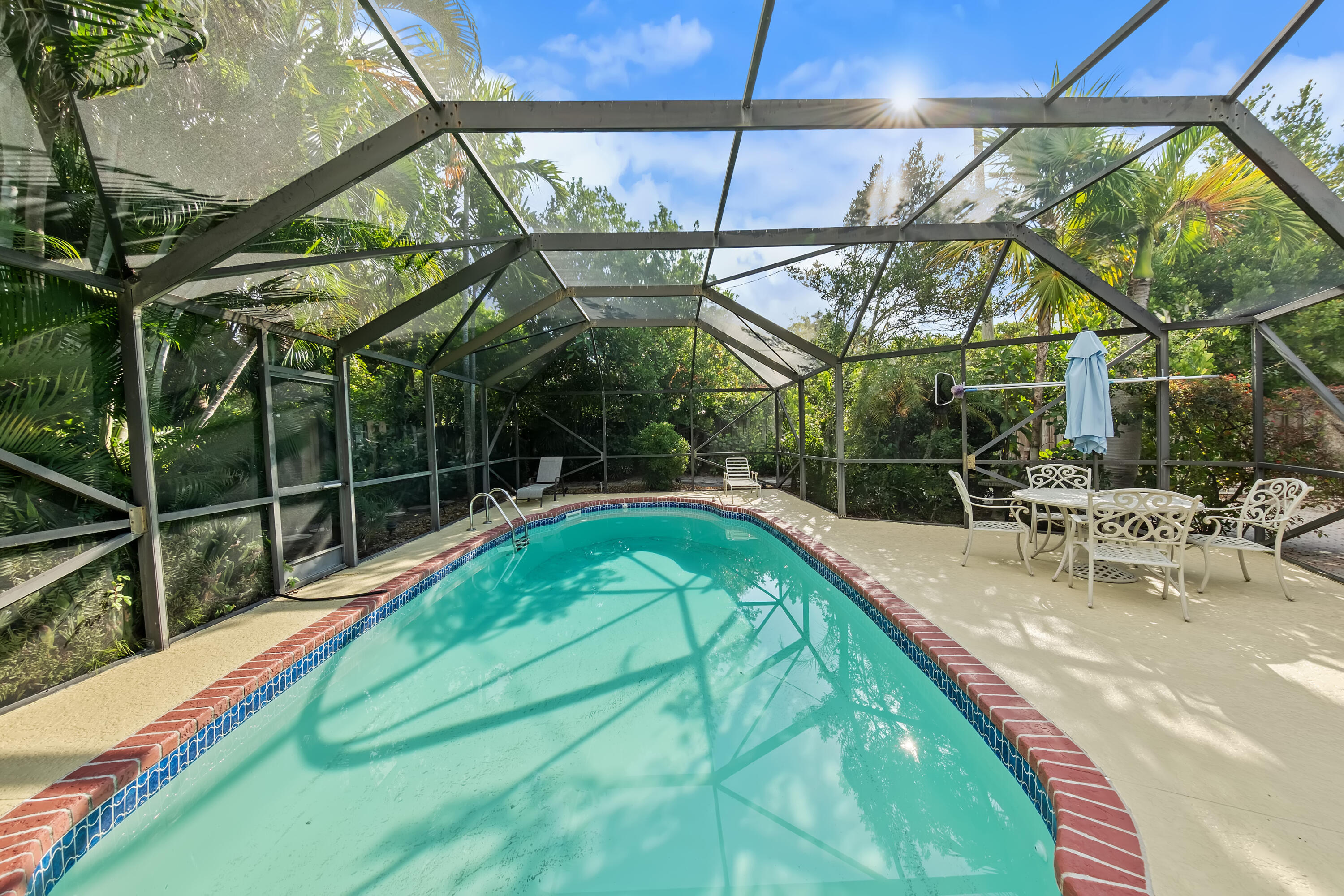 129 Alhambra Place