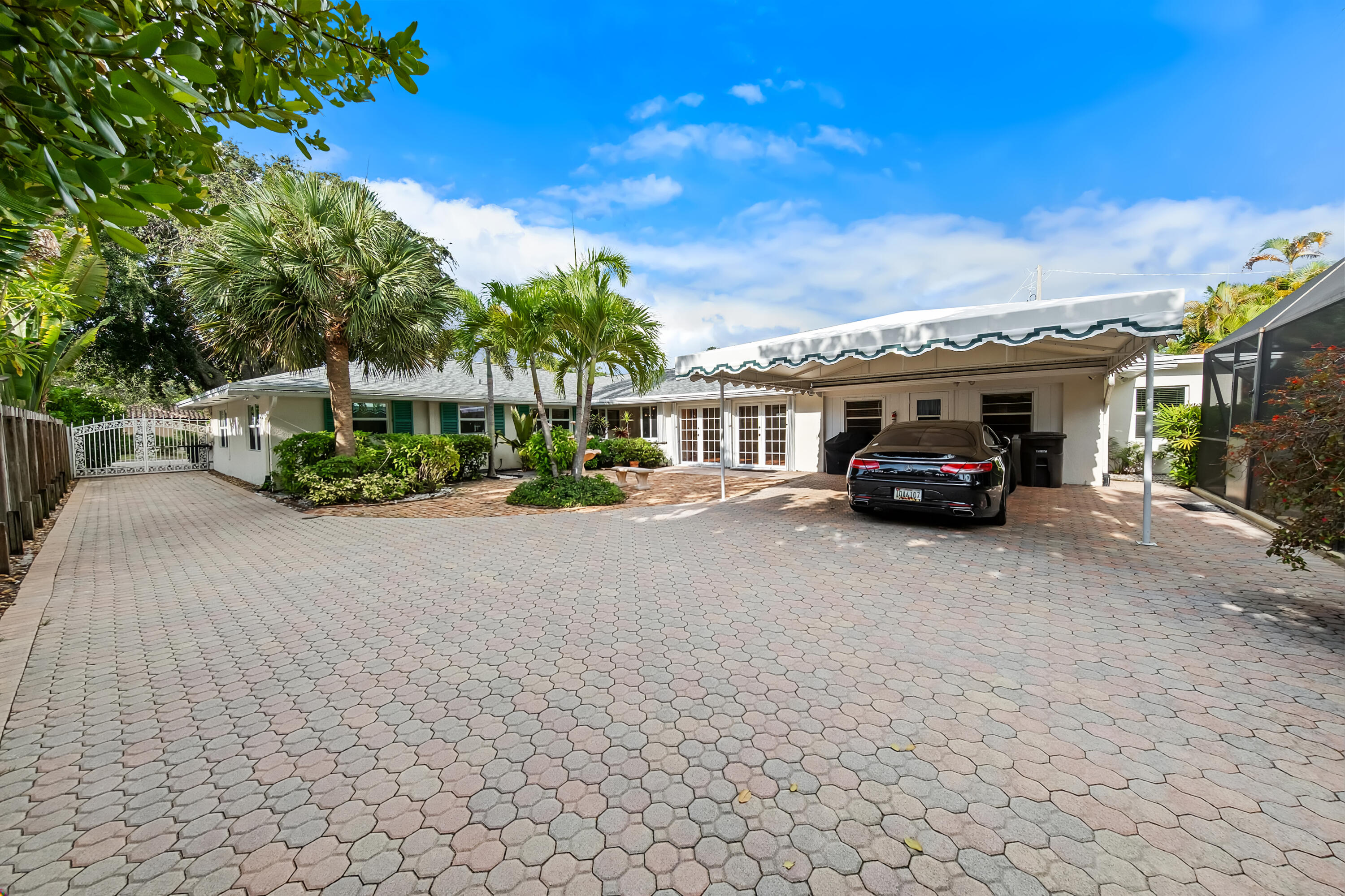 129 Alhambra Place