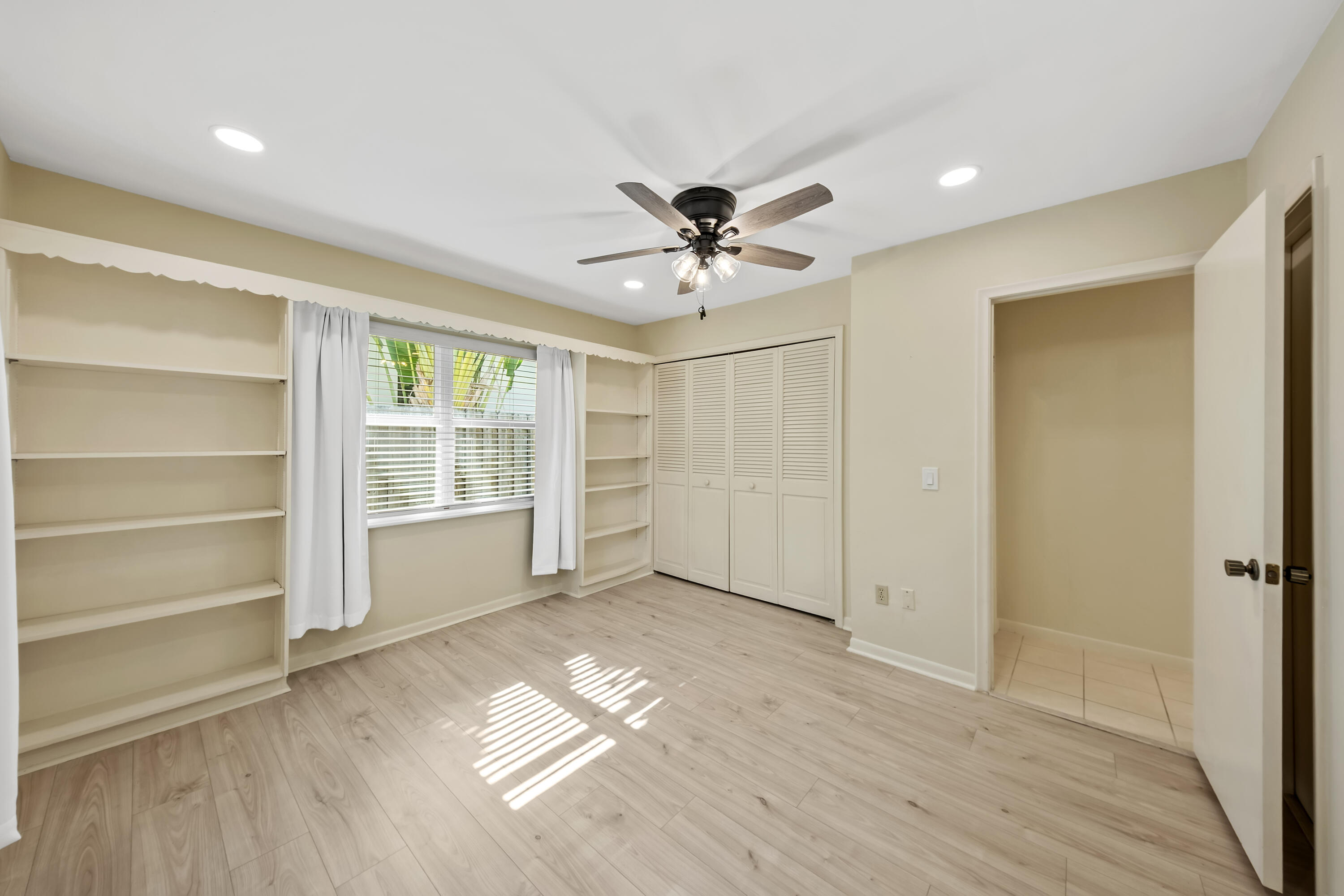 129 Alhambra Place