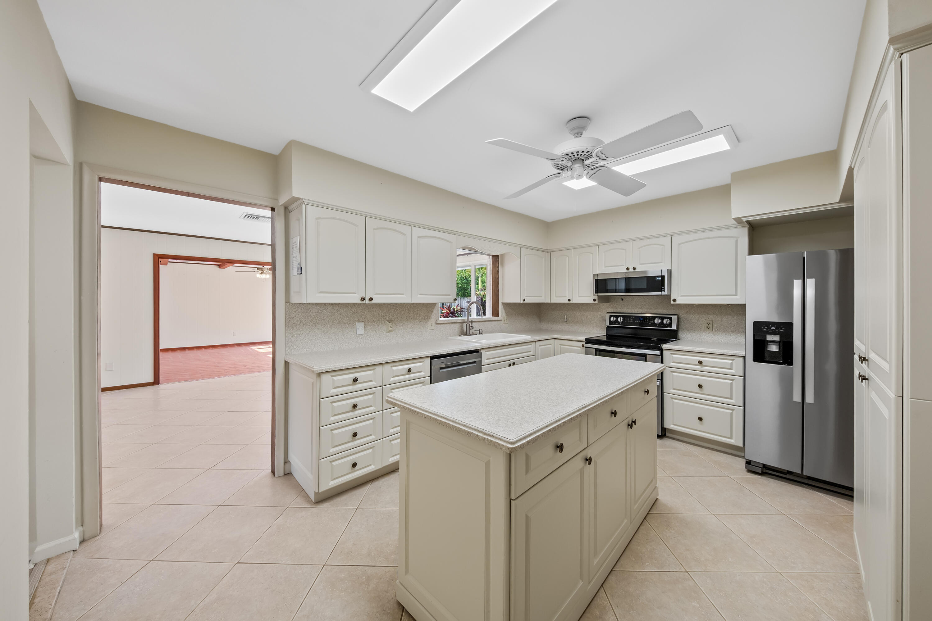 129 Alhambra Place