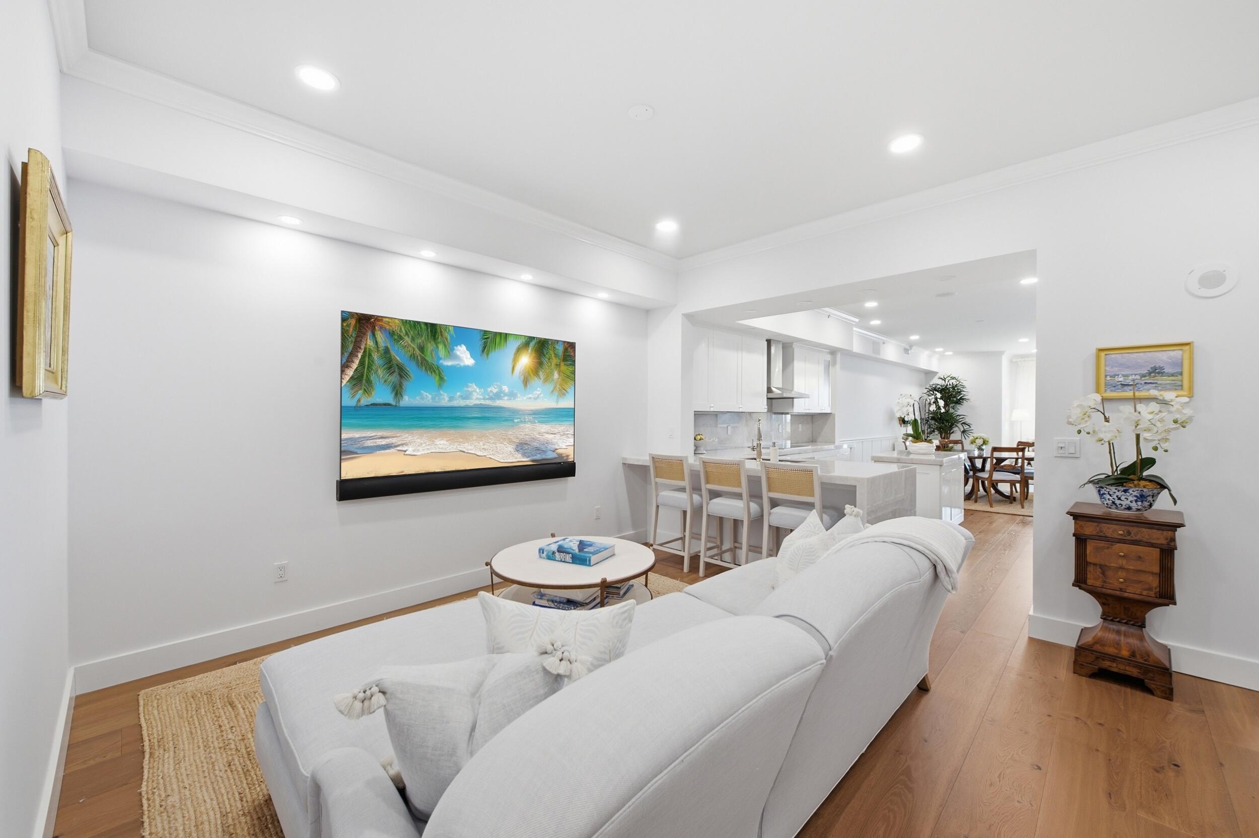 201 S NARCISSUS Avenue 1102