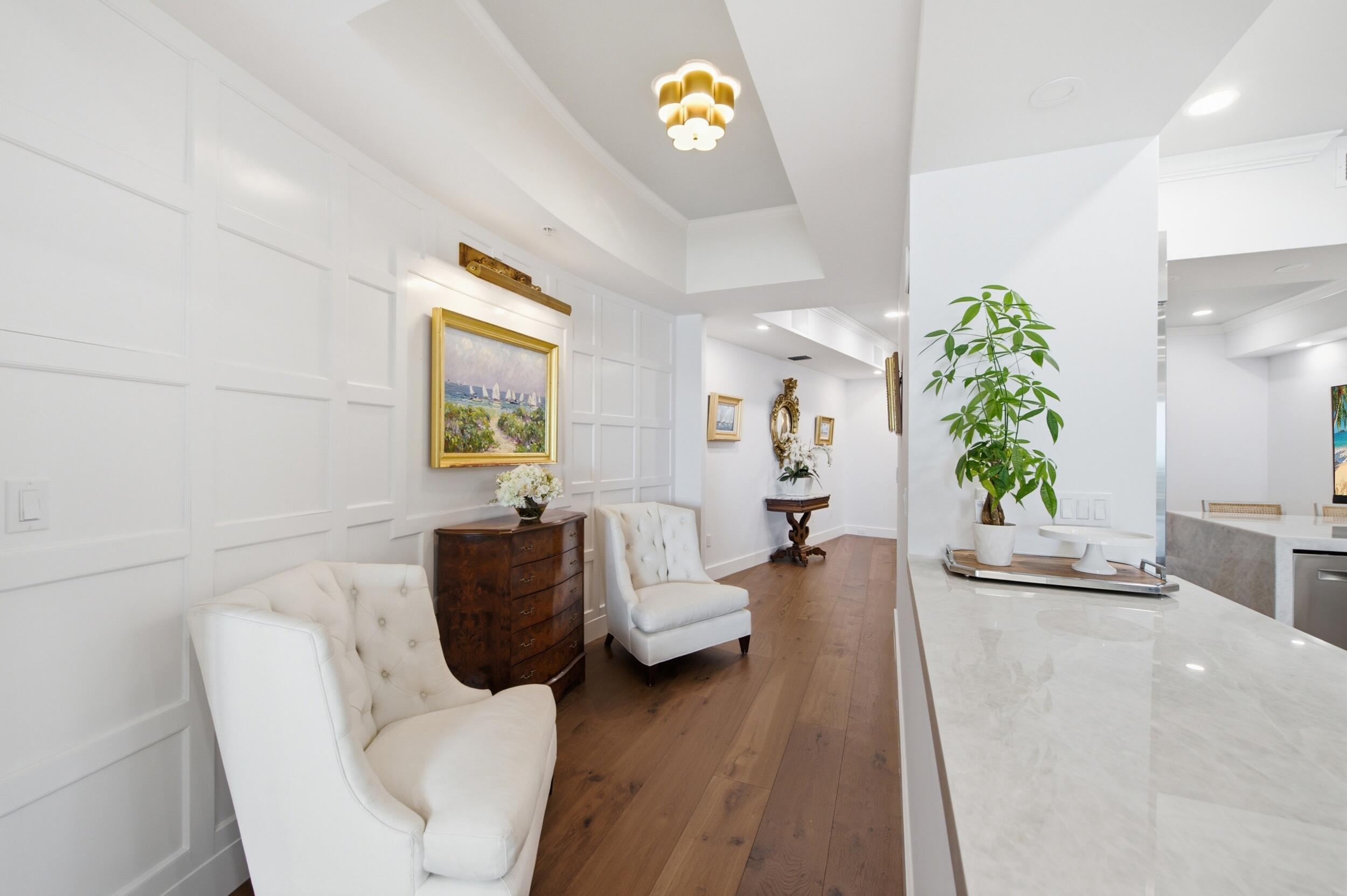 201 S NARCISSUS Avenue 1102