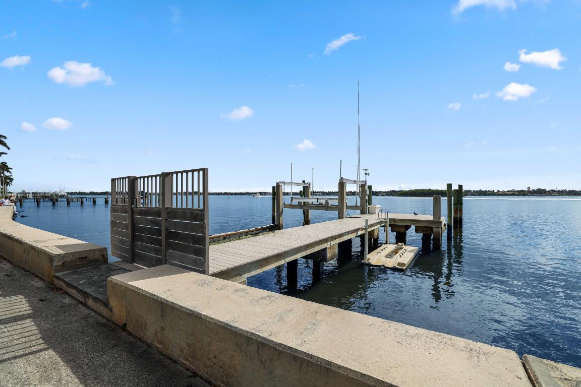 3601 S Flagler Drive