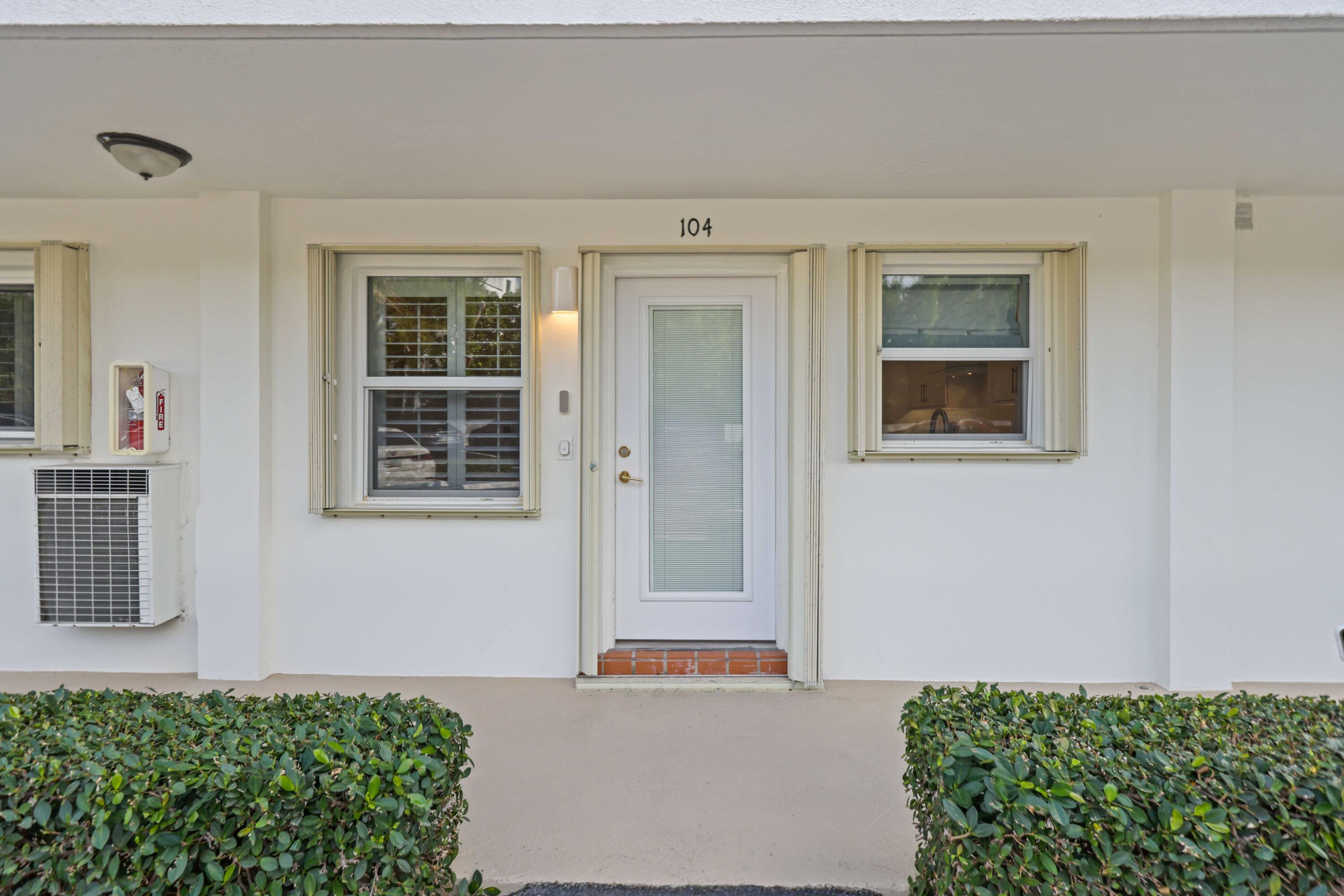 139 Sunrise Avenue 1040