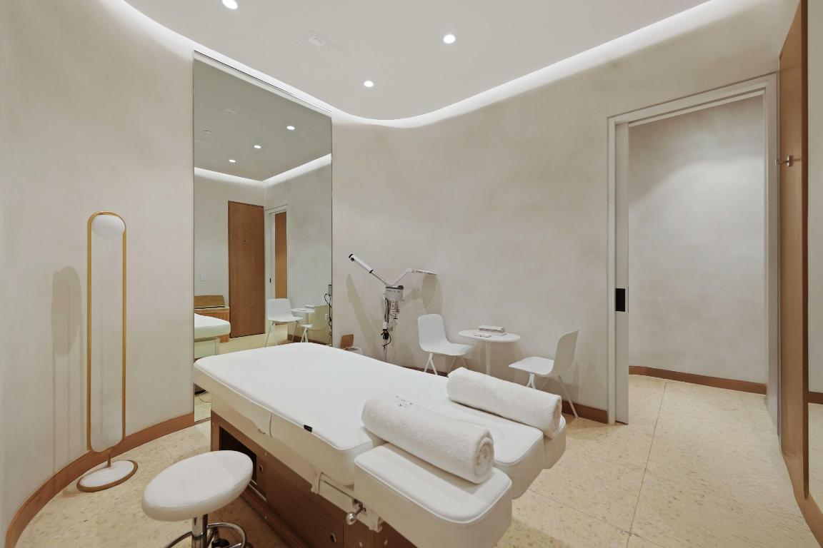 200 Arkona Court 1803