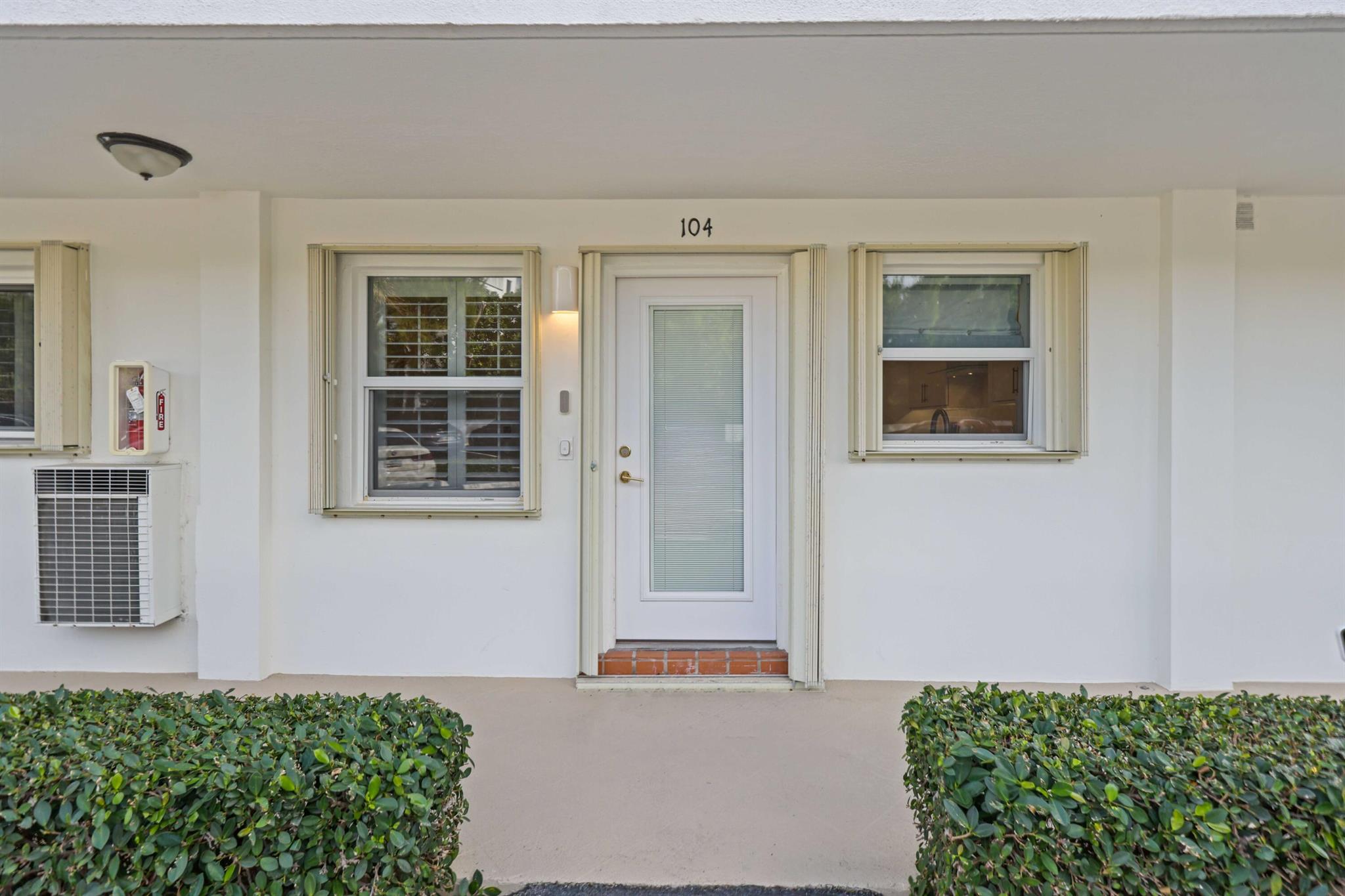 139 Sunrise Avenue 1040