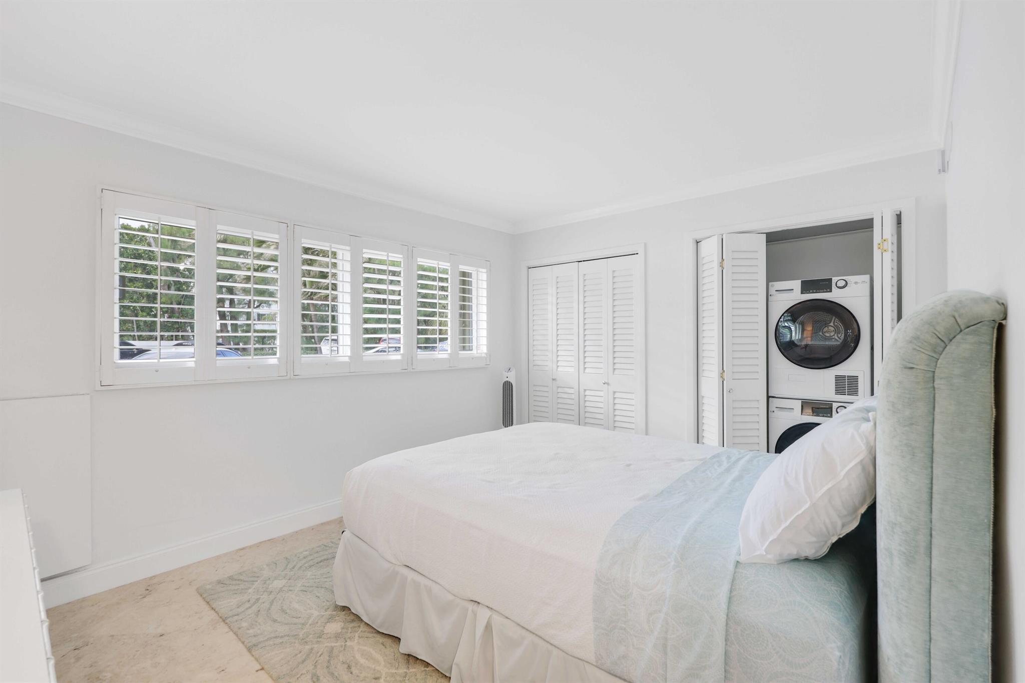 139 Sunrise Avenue 1040