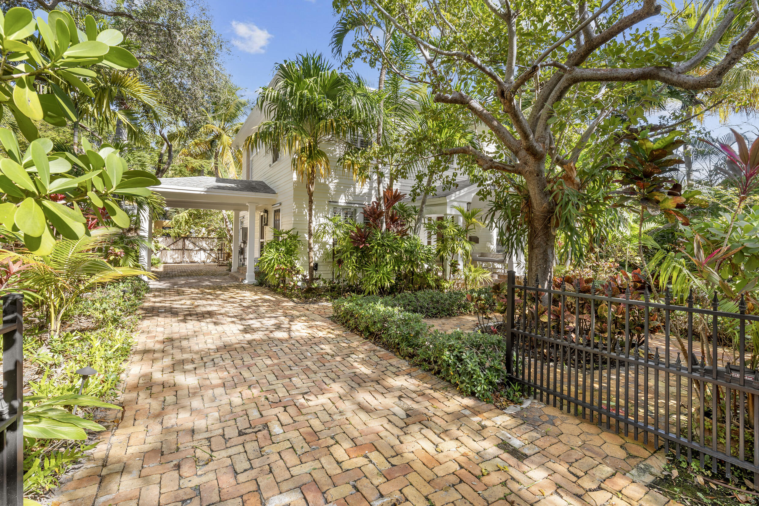 321 Croton Way