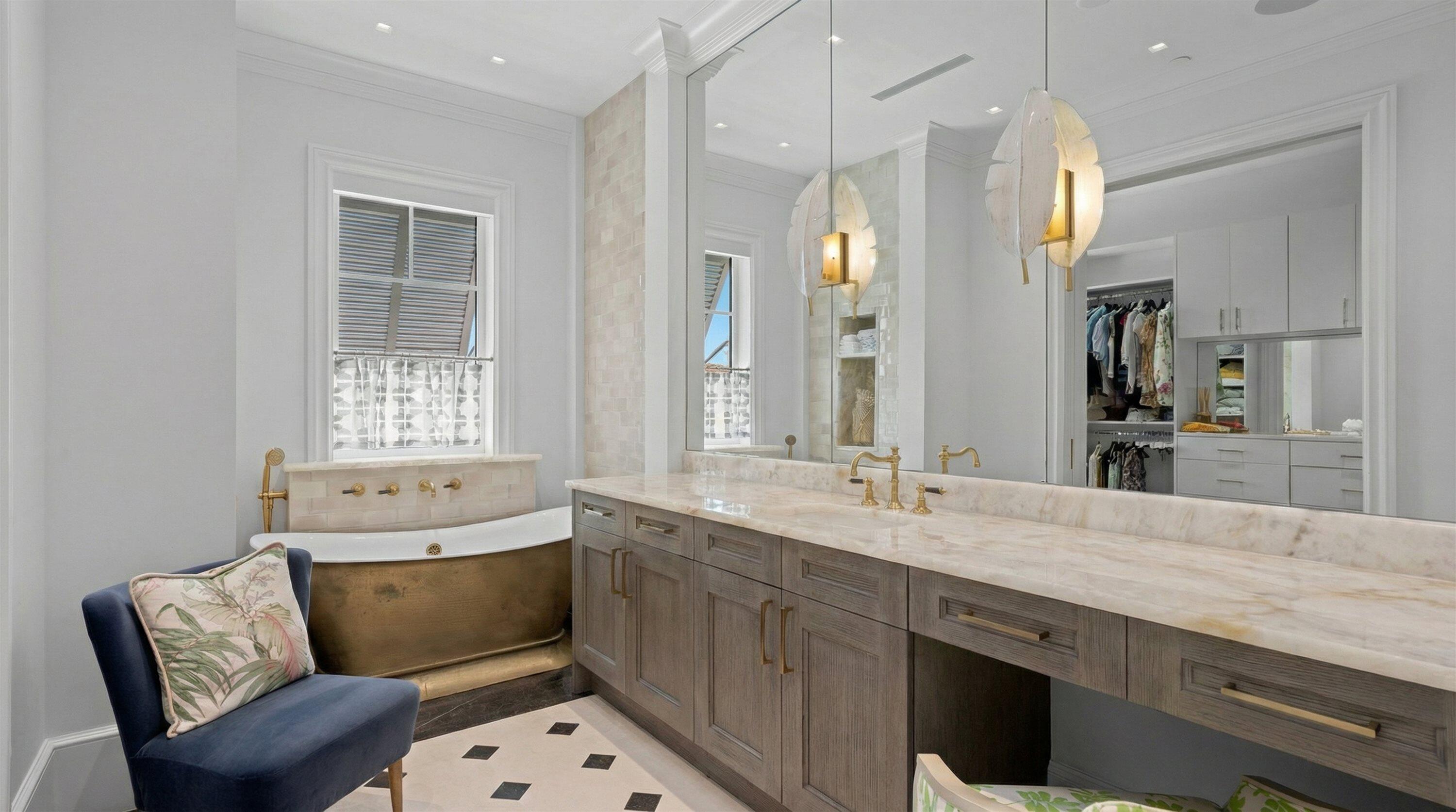 218 Brazilian Avenue