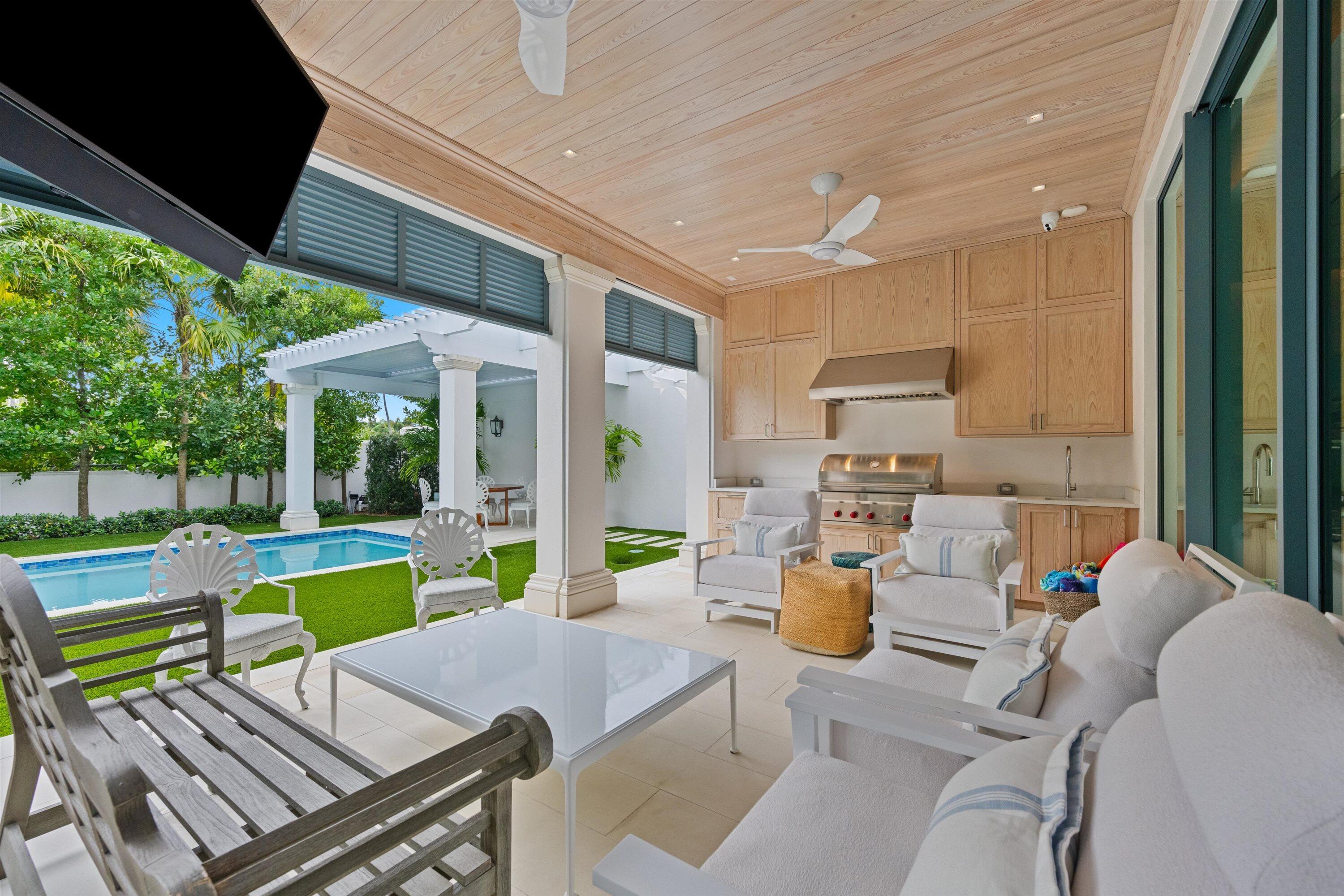 218 Brazilian Avenue