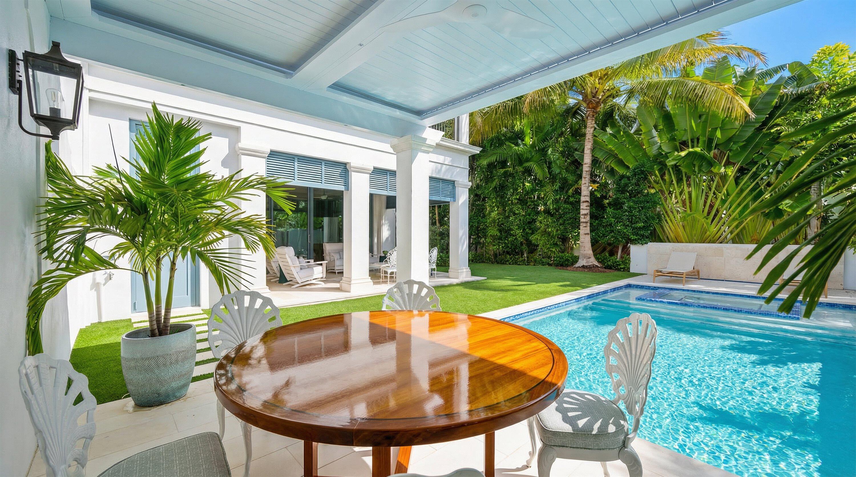 218 Brazilian Avenue