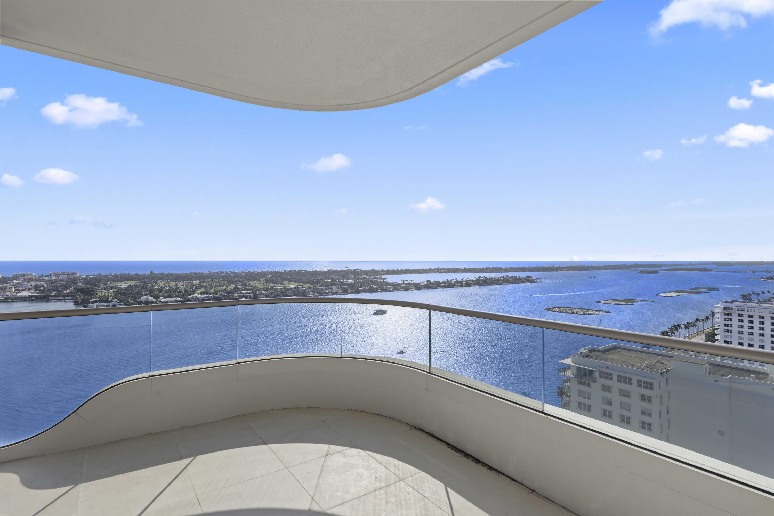 200 Arkona Court 2203