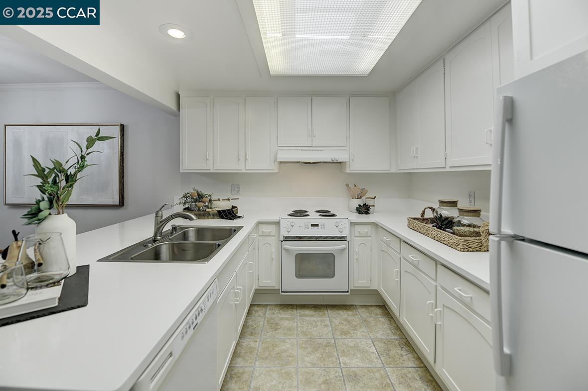 1408 Golden Rain Rd # 1