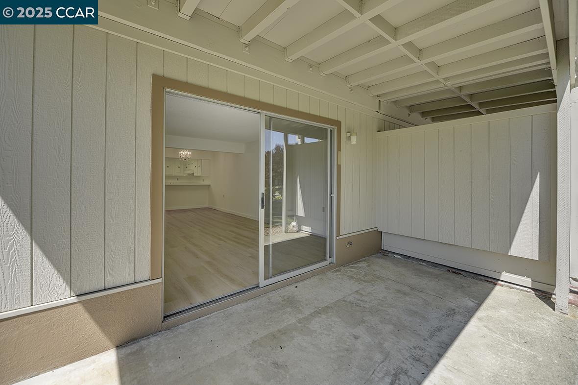 1125 Singingwood Ct # 4