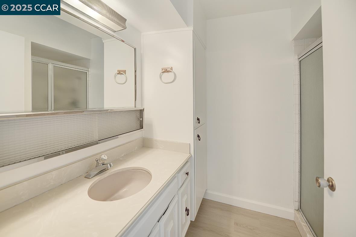 1125 Singingwood Ct # 4