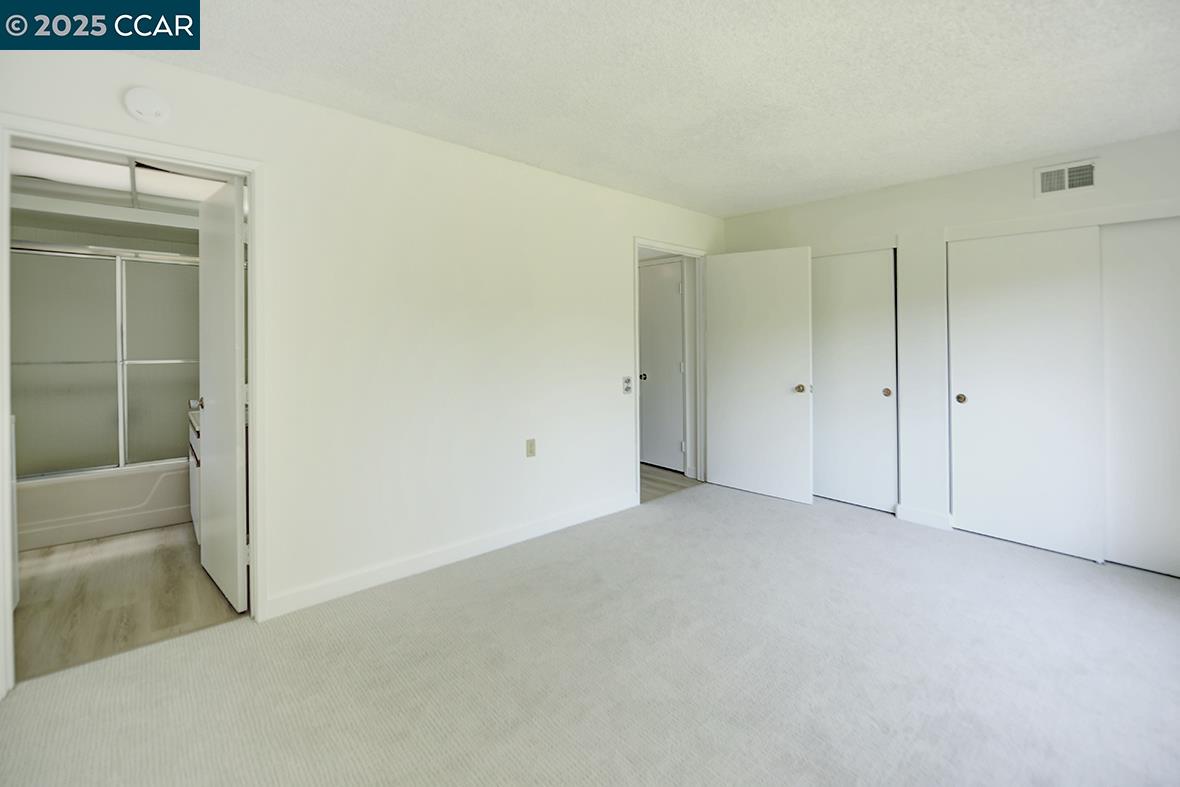 1125 Singingwood Ct # 4